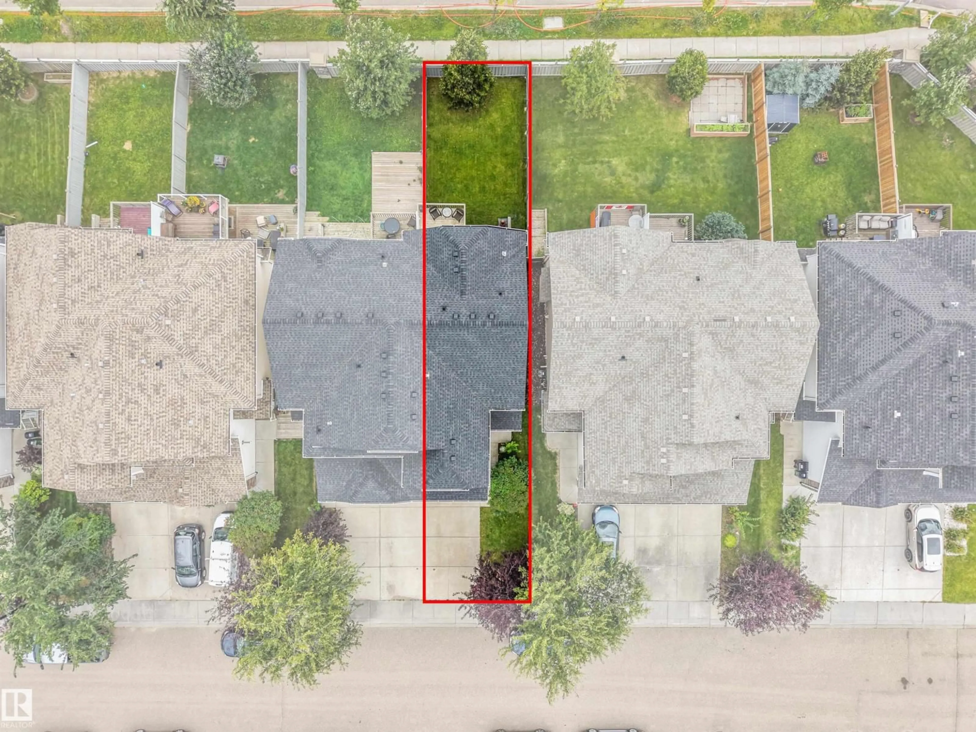 A pic from outside/outdoor area/front of a property/back of a property/a pic from drone, street for 2397 SPARROW CR, Edmonton Alberta T5S0G6