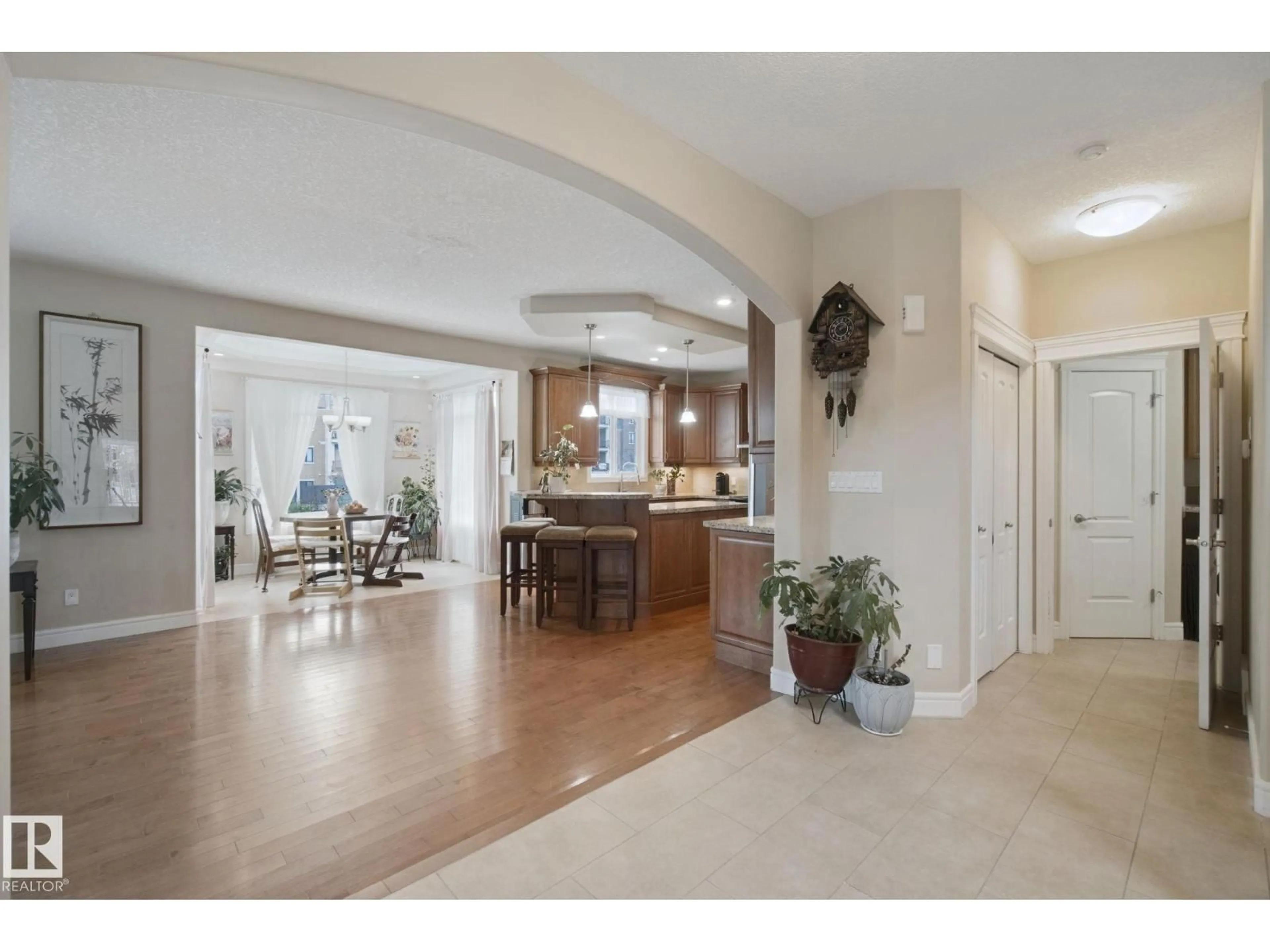 Unknown for 6415 SANDIN CR, Edmonton Alberta T6R0E9