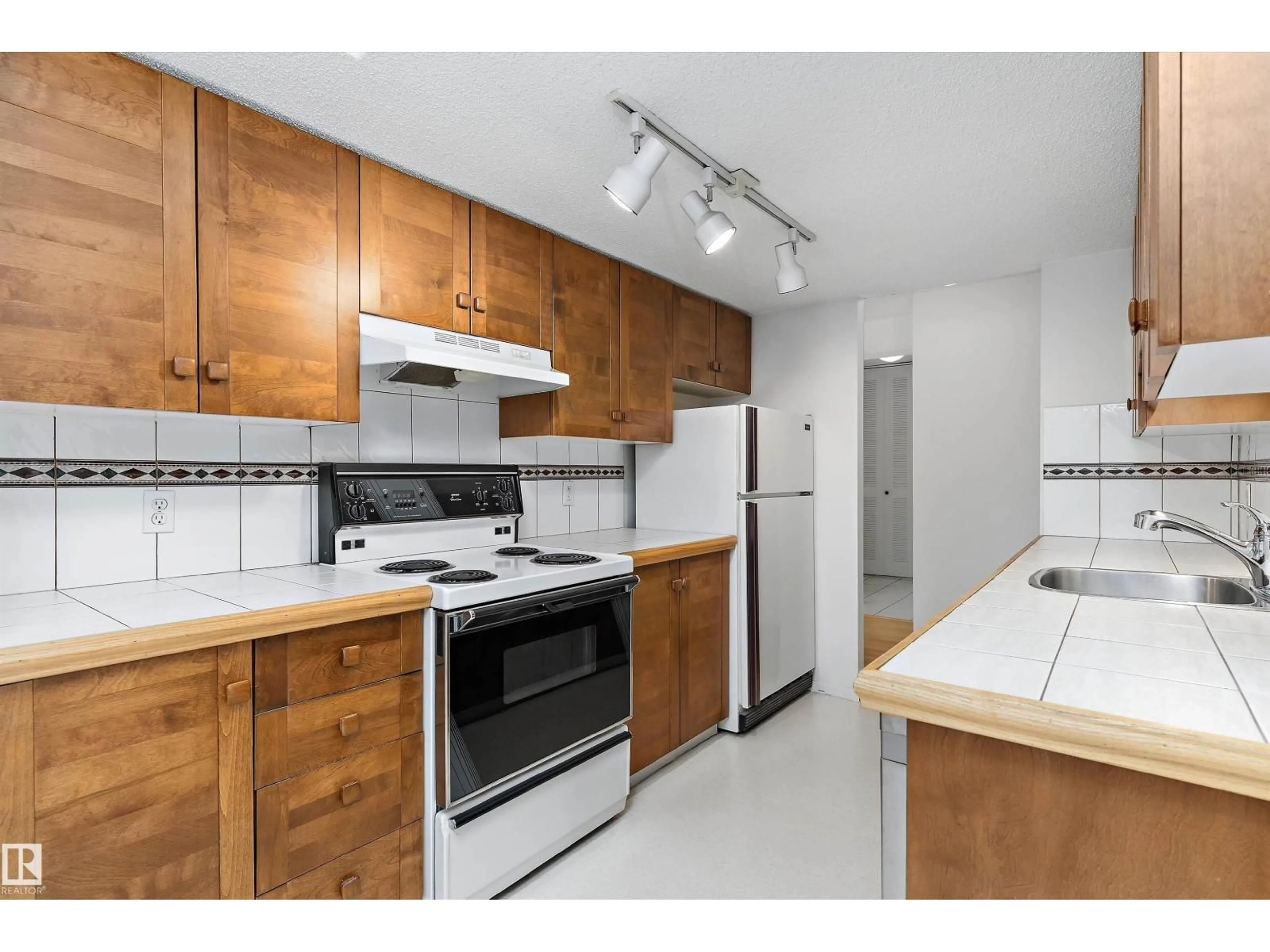 Standard kitchen, unknown for 8220 - 1201 JASPER AV NW, Edmonton Alberta T5H4B6