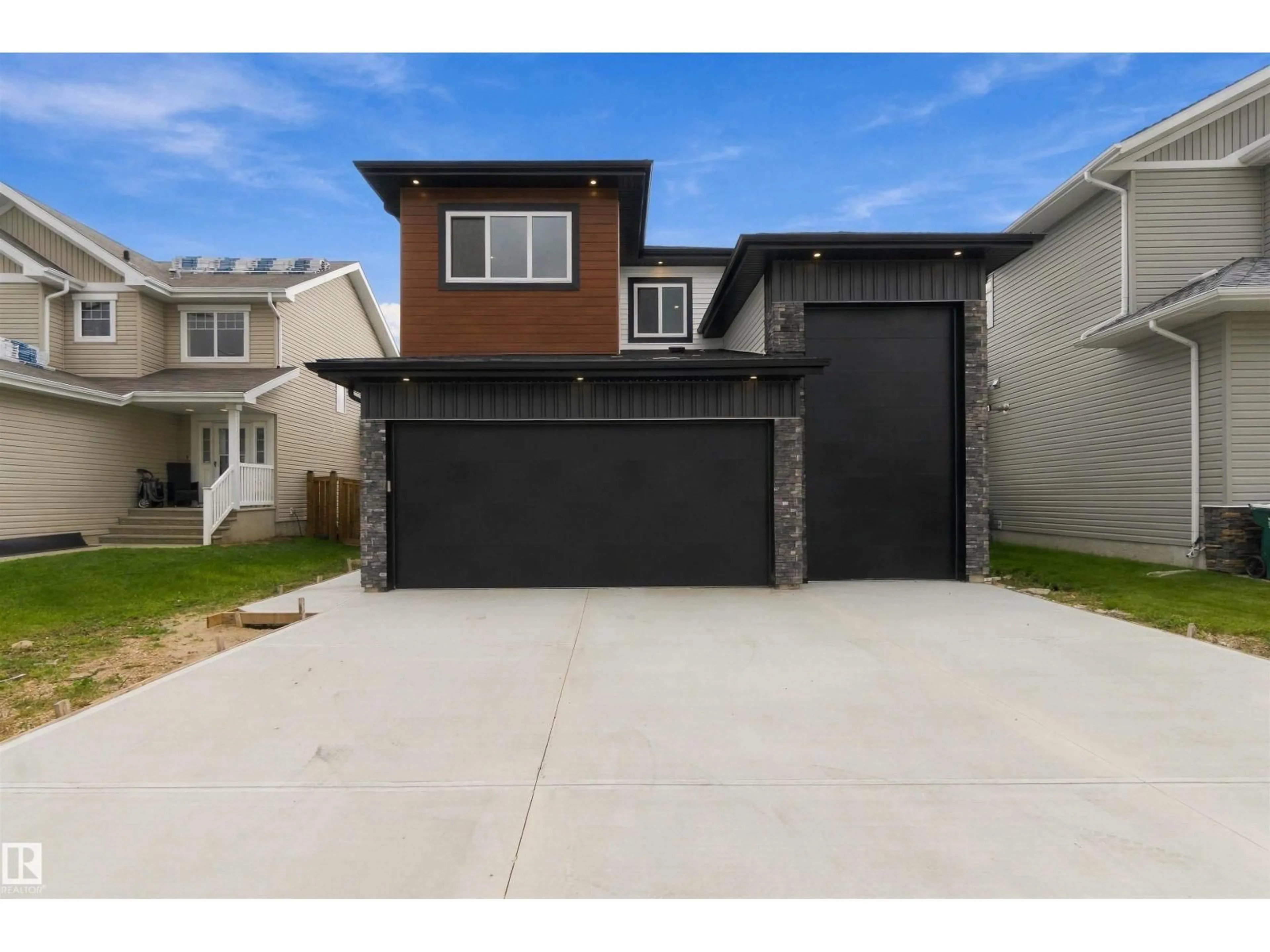 Unknown for 3833 52 ST, Gibbons Alberta T0A1N0