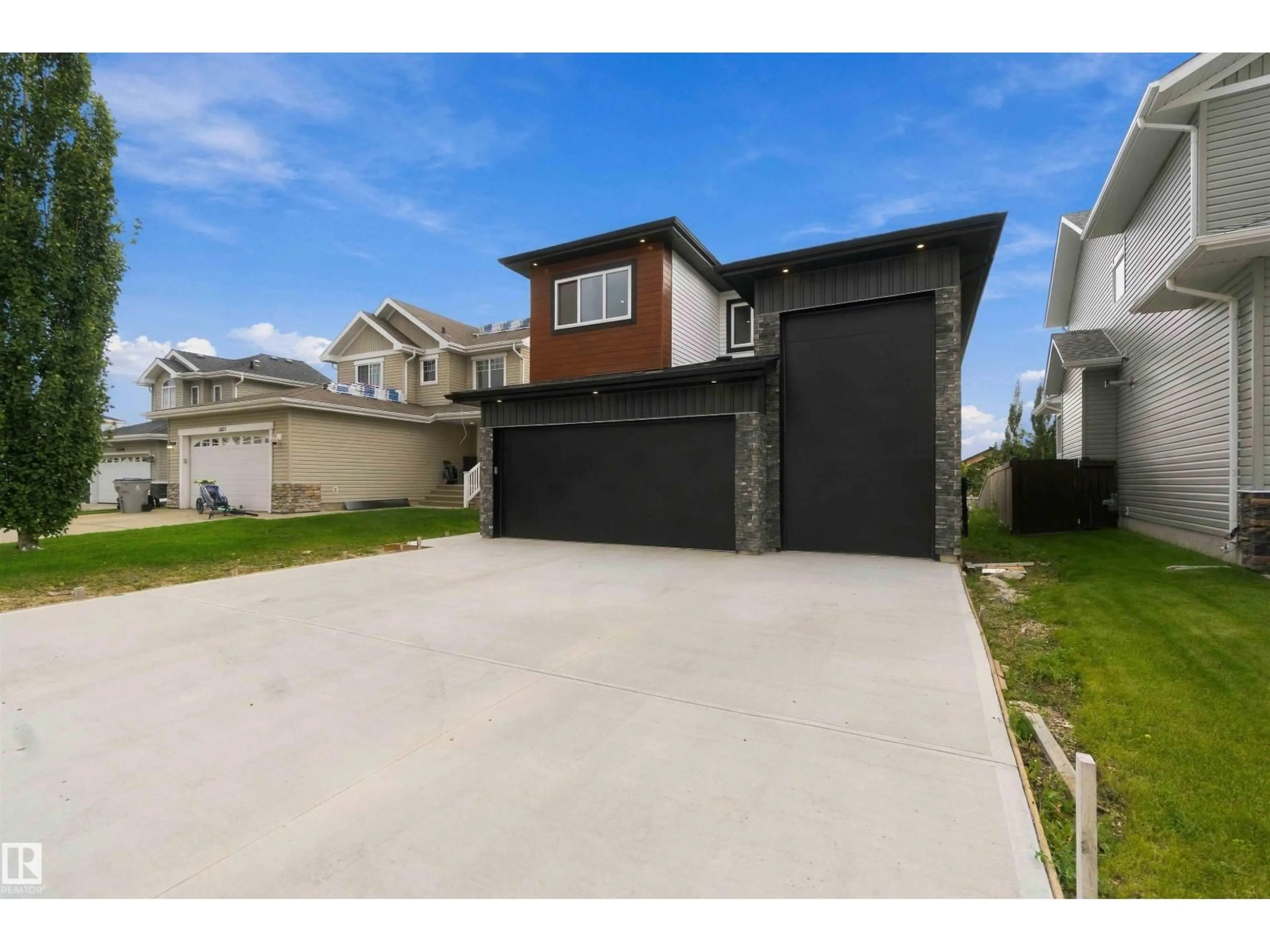 Unknown for 3833 52 ST, Gibbons Alberta T0A1N0