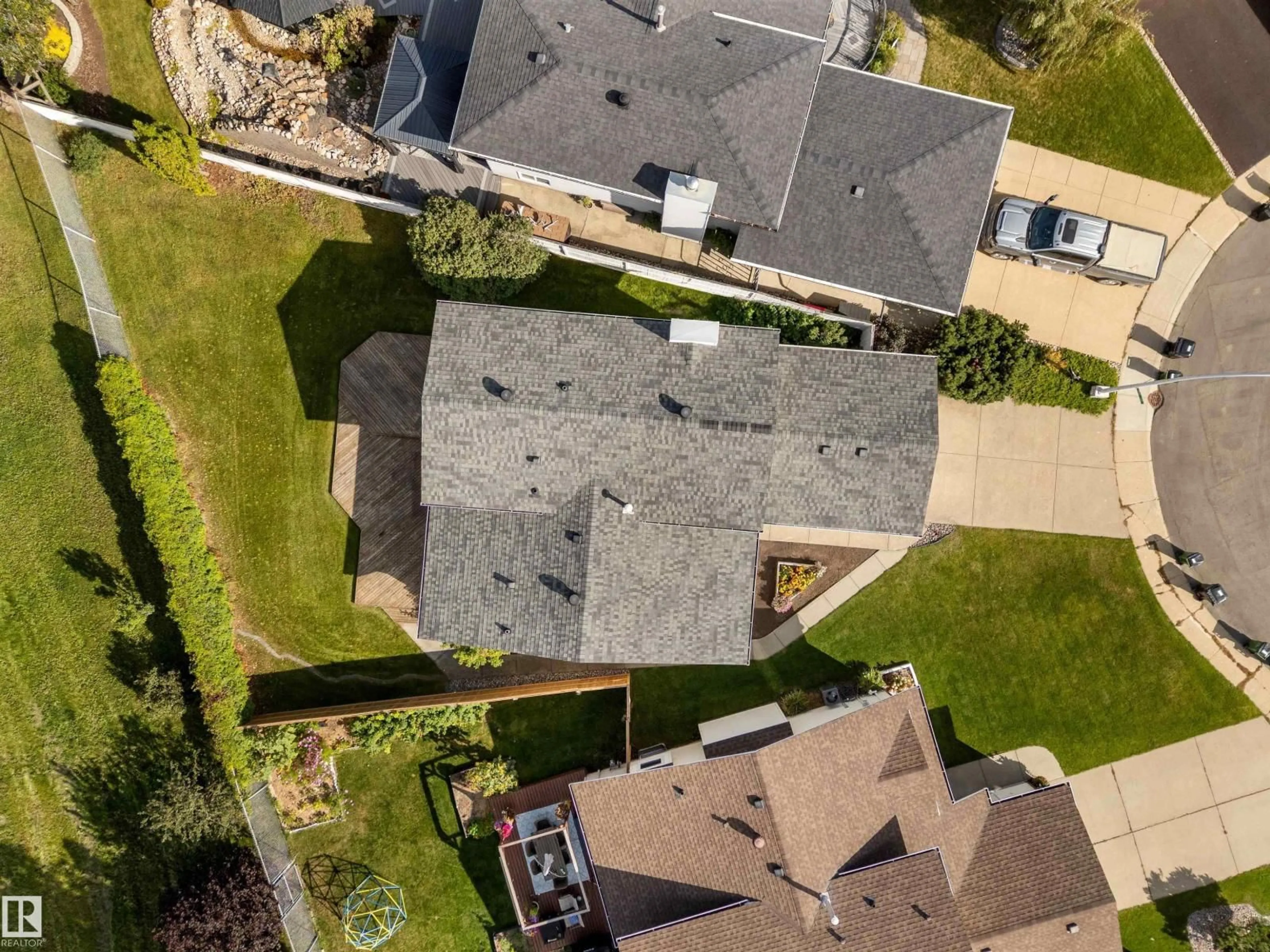 A pic from outside/outdoor area/front of a property/back of a property/a pic from drone, street for 8144 190 ST, Edmonton Alberta T5T5C7