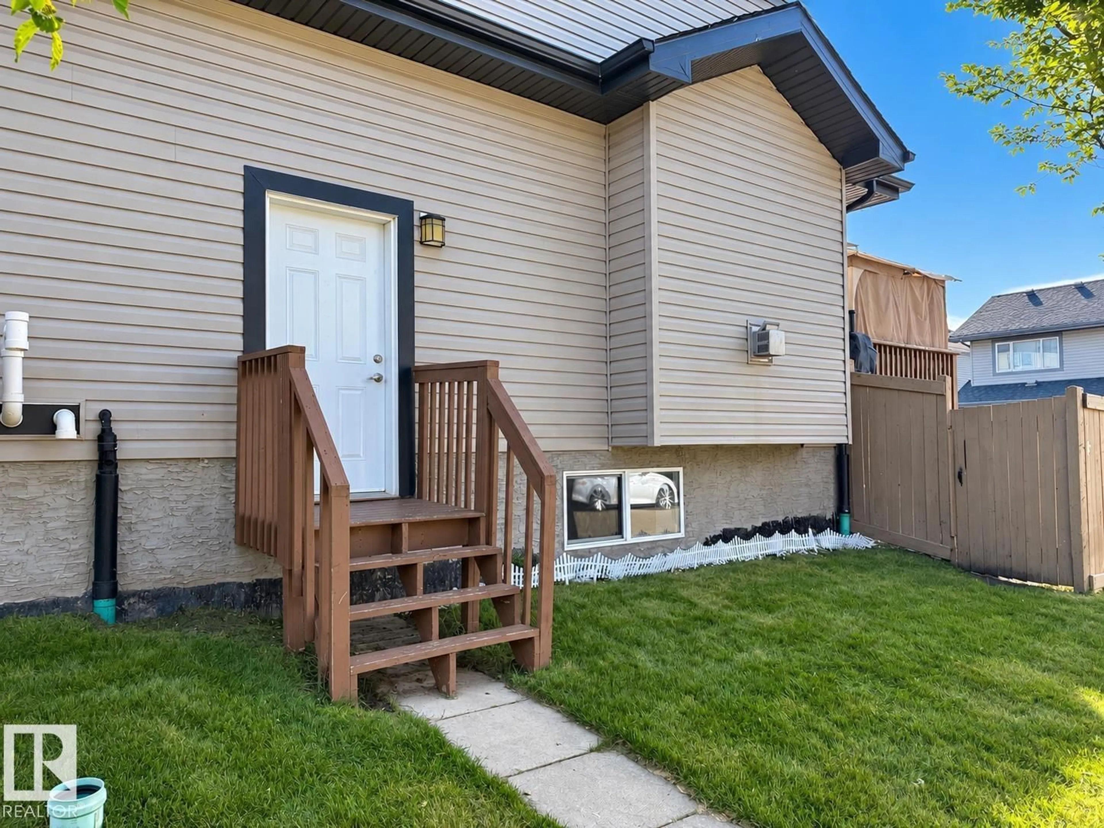 Unknown for SW - 144 52 ST, Edmonton Alberta T6X0Z6