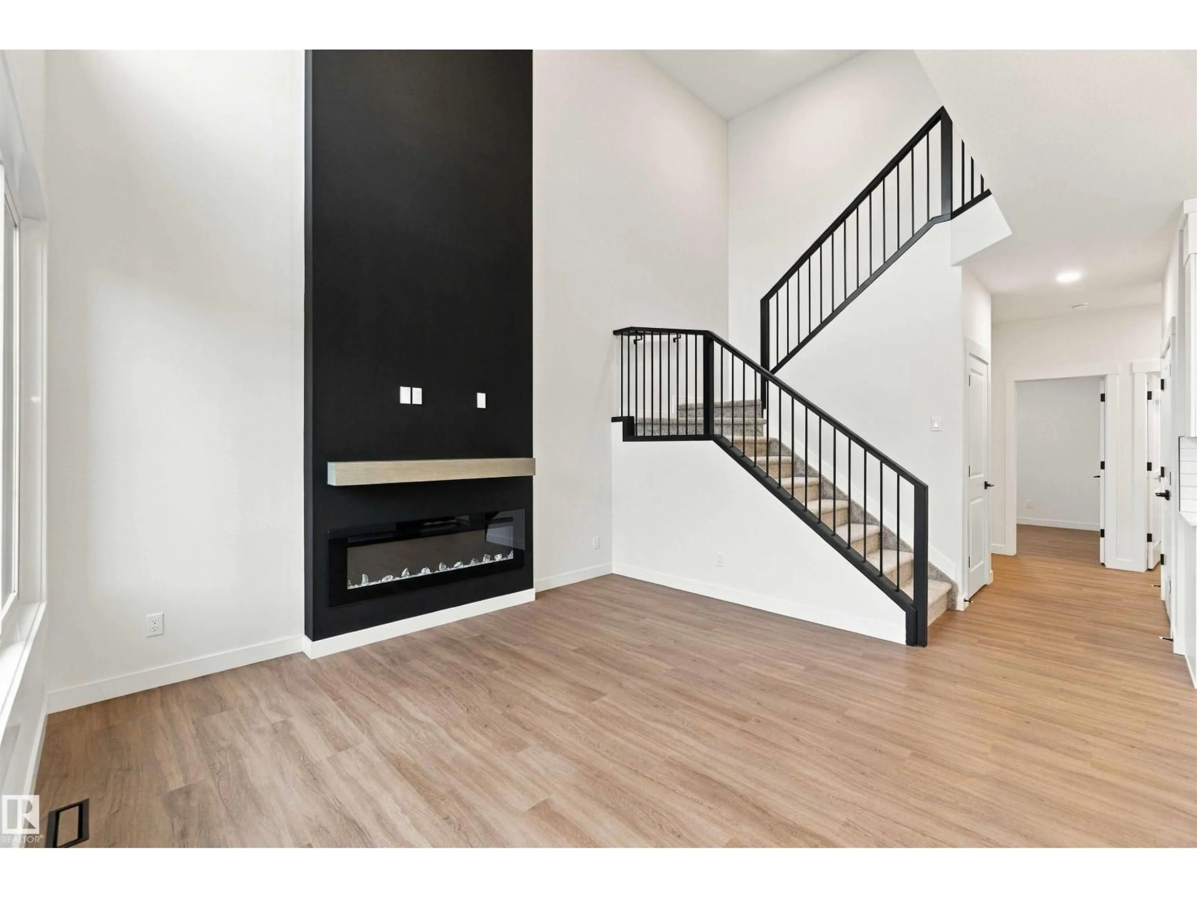Unknown for 5852 RAVEN CR, Edmonton Alberta T5S0X8
