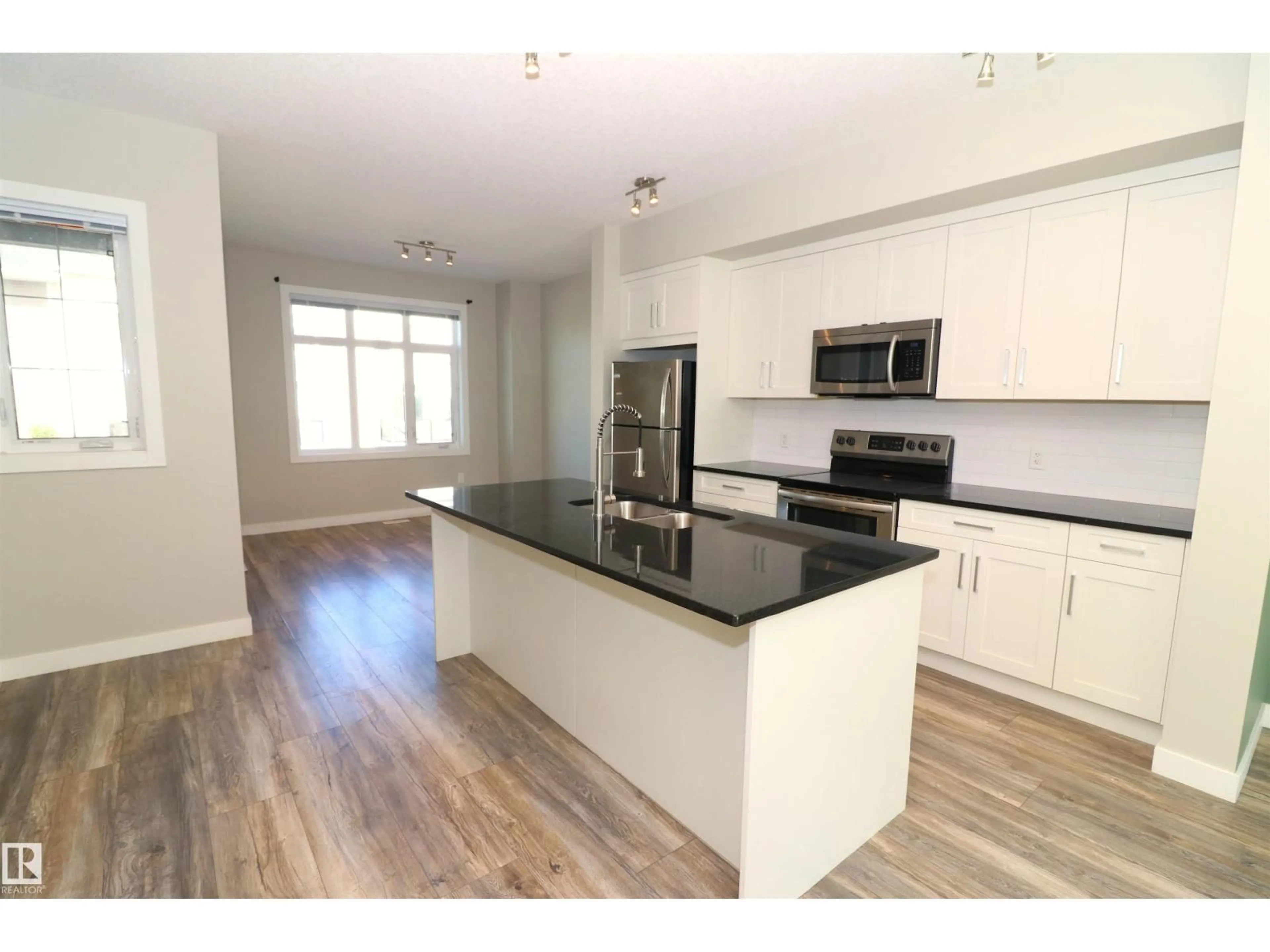 Open concept kitchen, unknown for 77 BELLEROSE DR, St. Albert Alberta T8N7T5