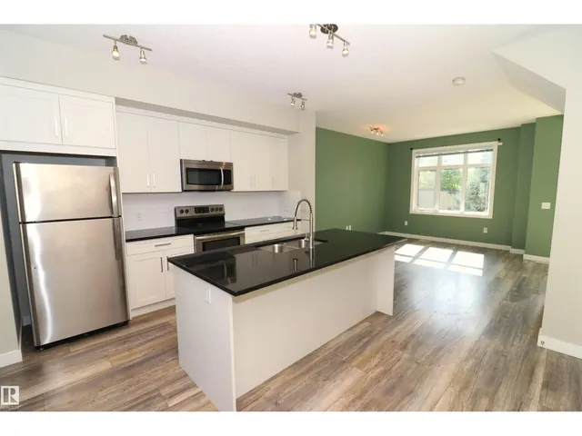 77 BELLEROSE DR, St. Albert 3