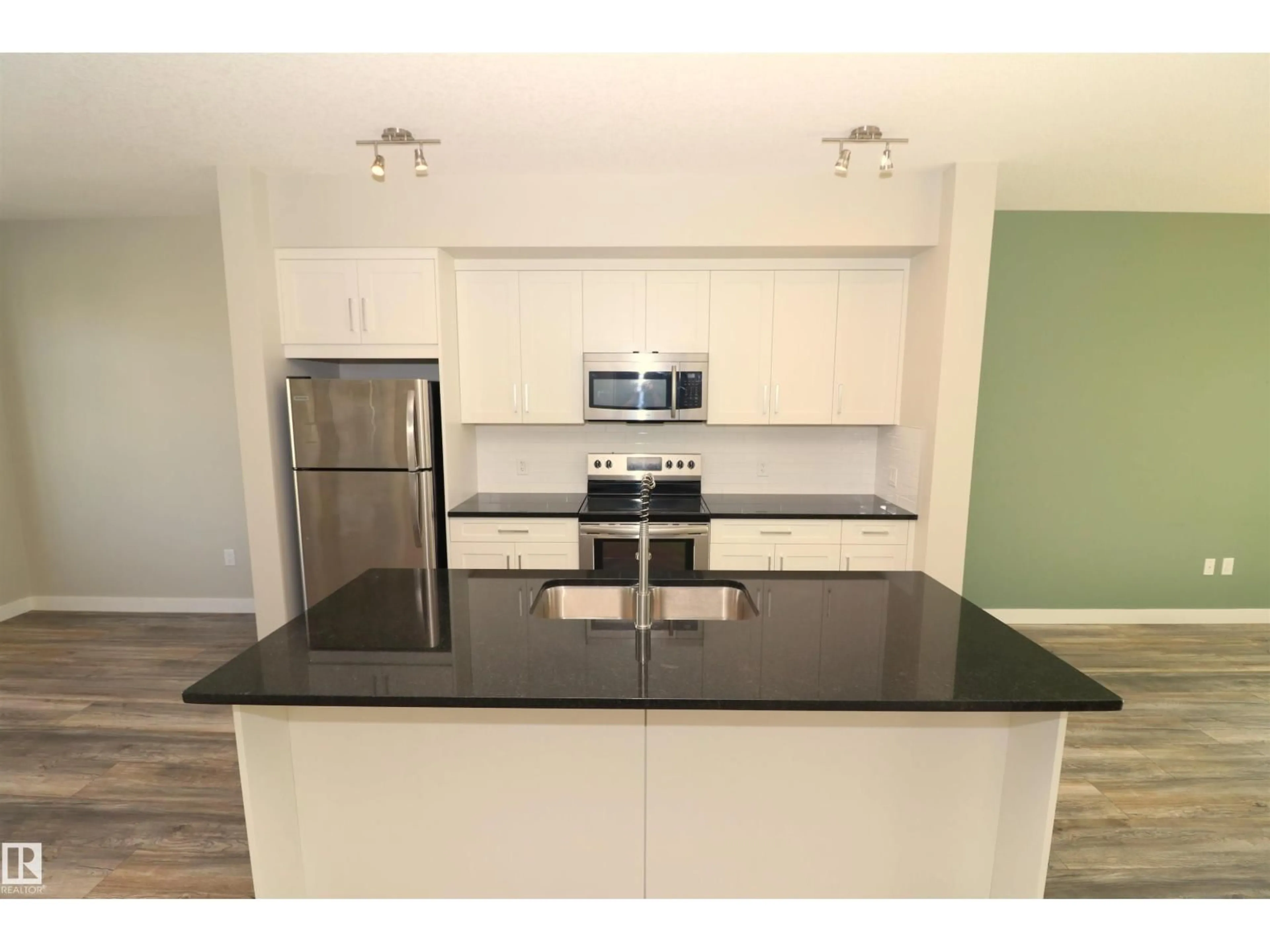 Standard kitchen, unknown for 77 BELLEROSE DR, St. Albert Alberta T8N7T5