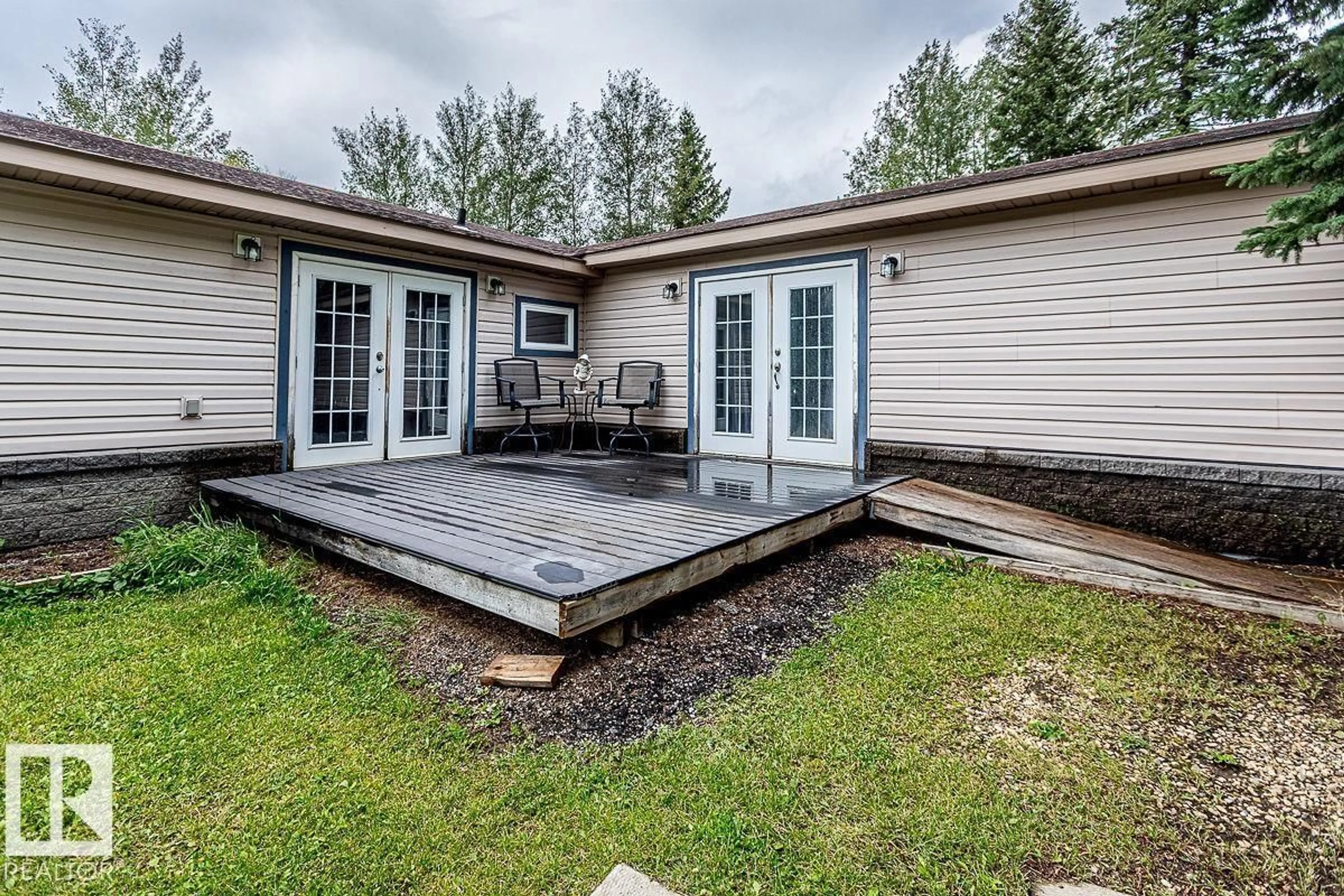 Patio, unknown for 461042 RGE ROAD 40, Rural Wetaskiwin County Alberta T0C2X0