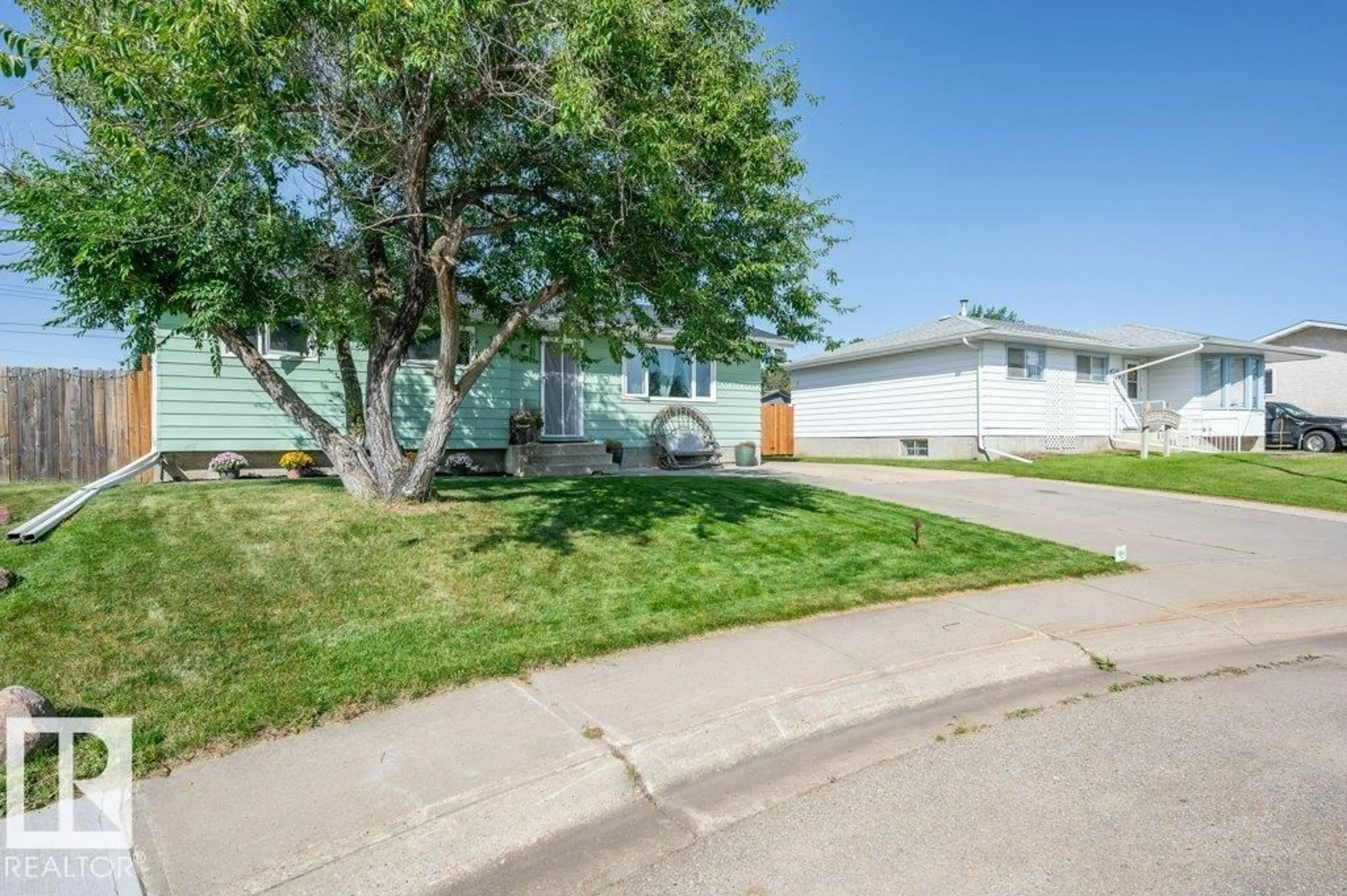 Home with vinyl exterior material, street for 4512 49 ST, Gibbons Alberta T0A1N0