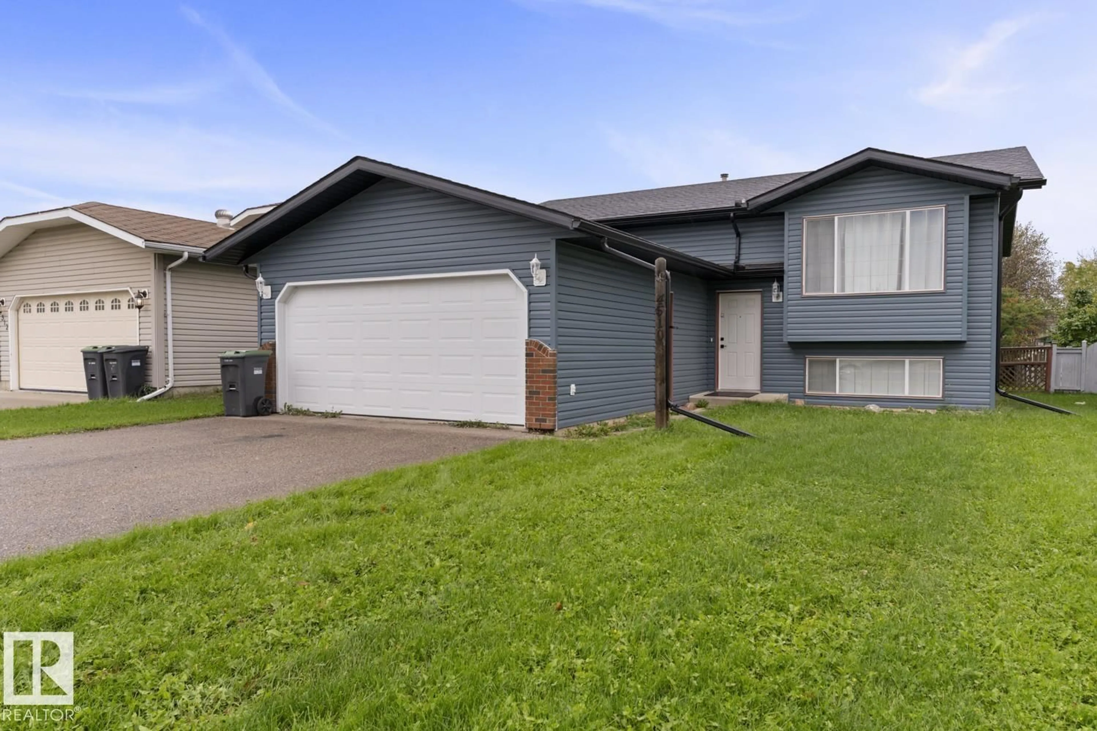 Home with vinyl exterior material, street for 4510 49 AV, Cold Lake Alberta T9M1Z6