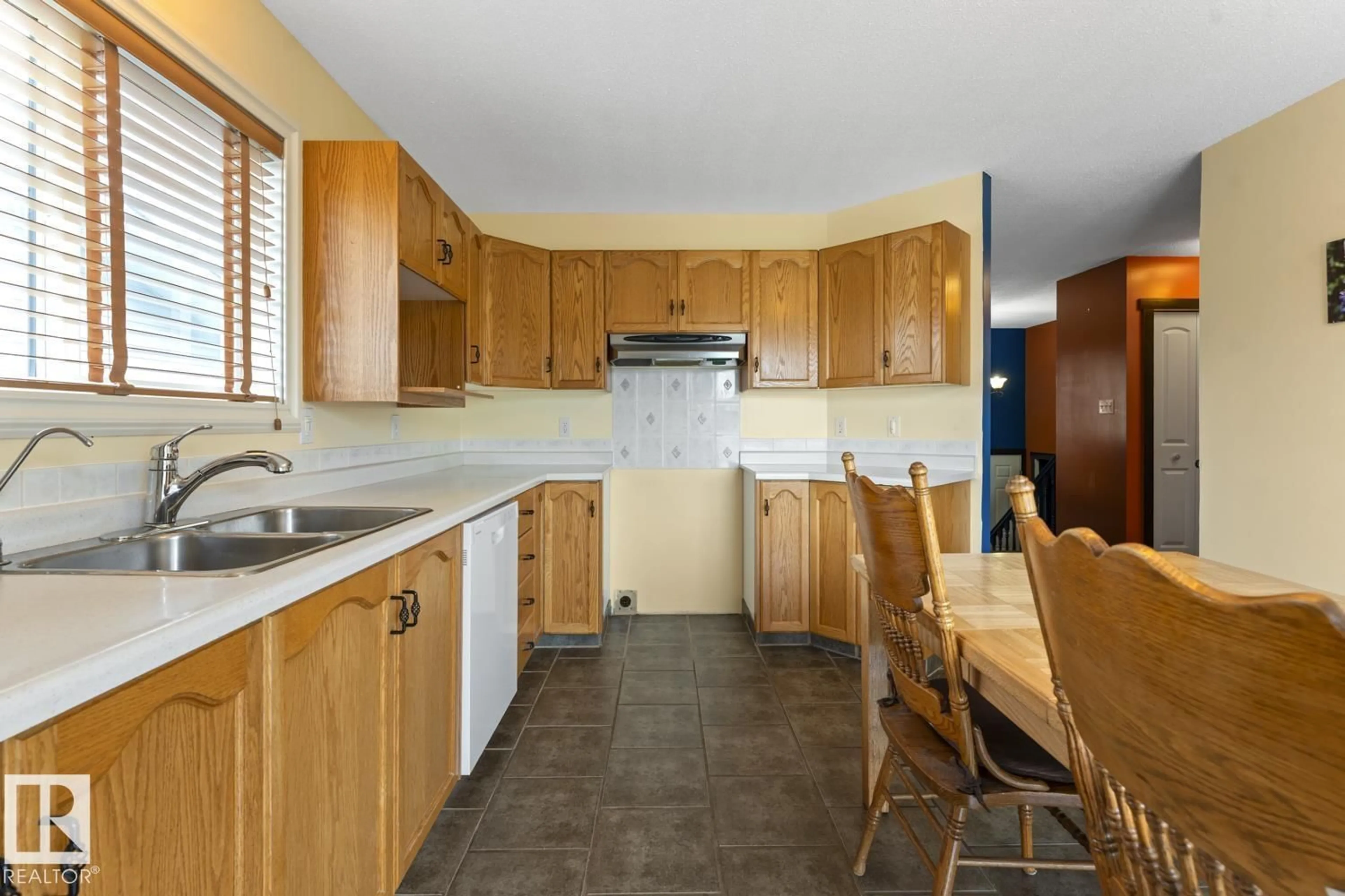 Standard kitchen, ceramic/tile floor for 4510 49 AV, Cold Lake Alberta T9M1Z6