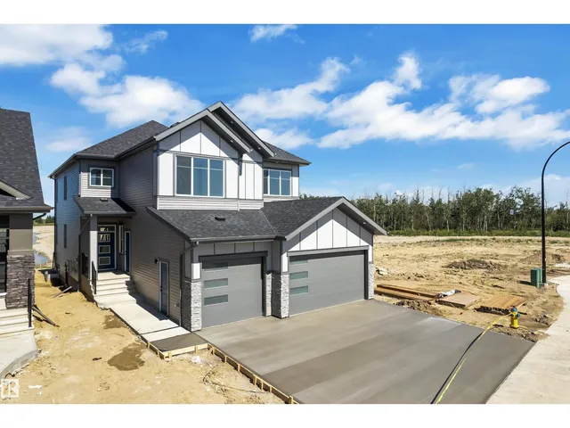 266 FALCON CRESCENT, Leduc 2