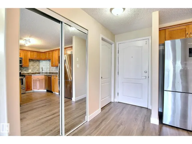 #1122 - 1122 CLAREVIEW STATION DR DR, Edmonton 3