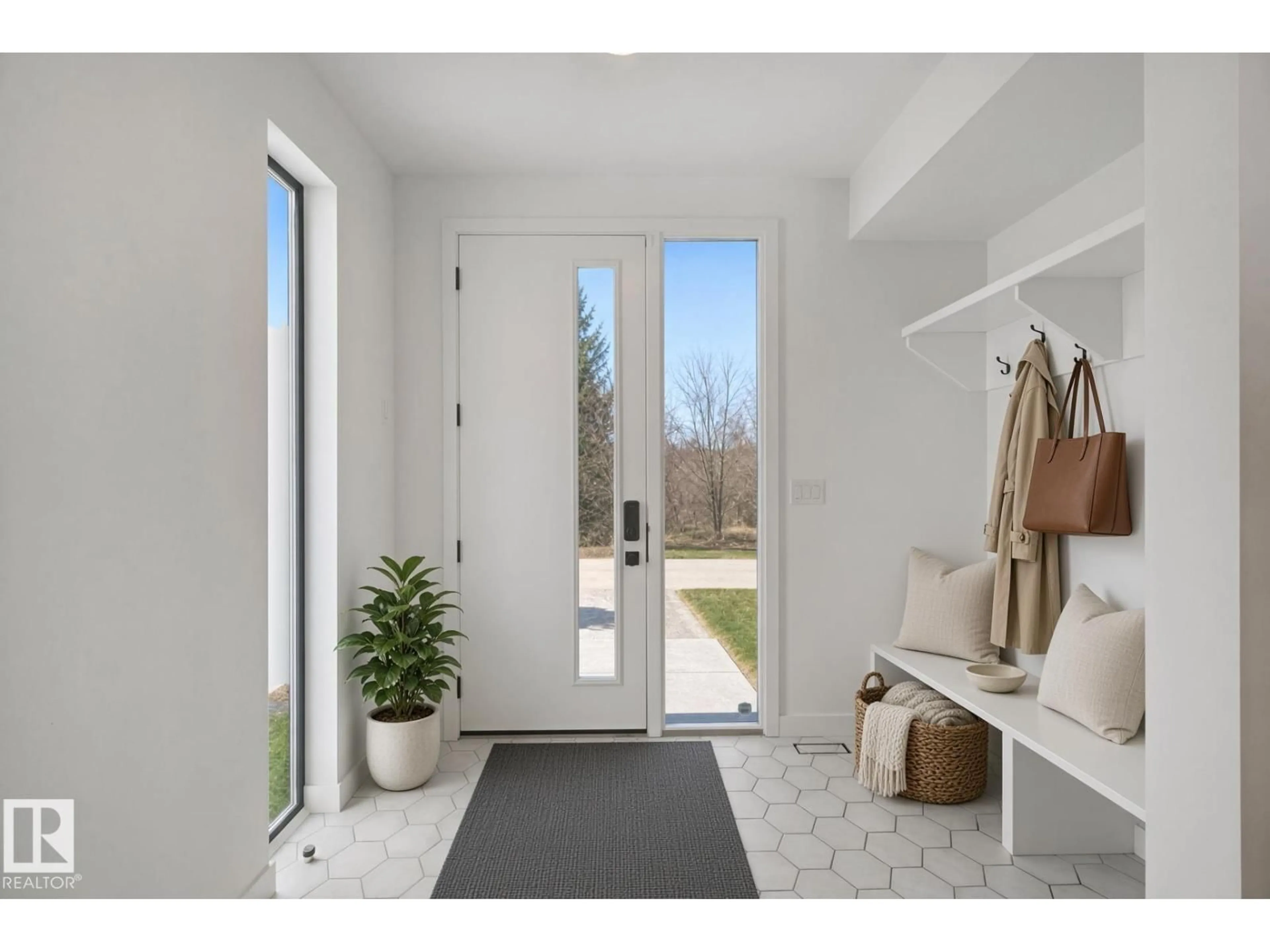 Indoor entryway for 10925 UNIVERSITY AV, Edmonton Alberta T6G1Y1
