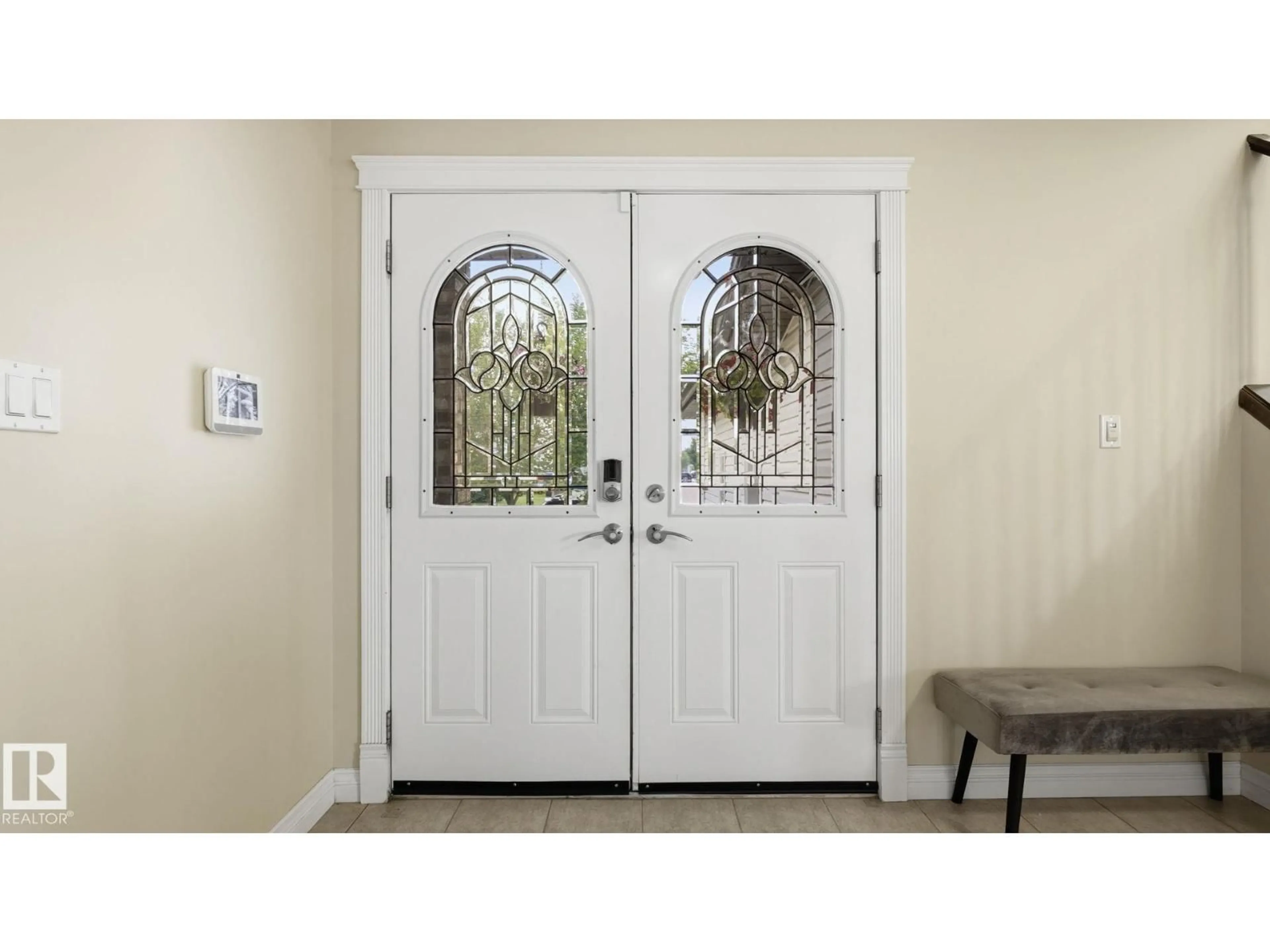 Indoor entryway for 6116 53 AV, Beaumont Alberta T4X1V6