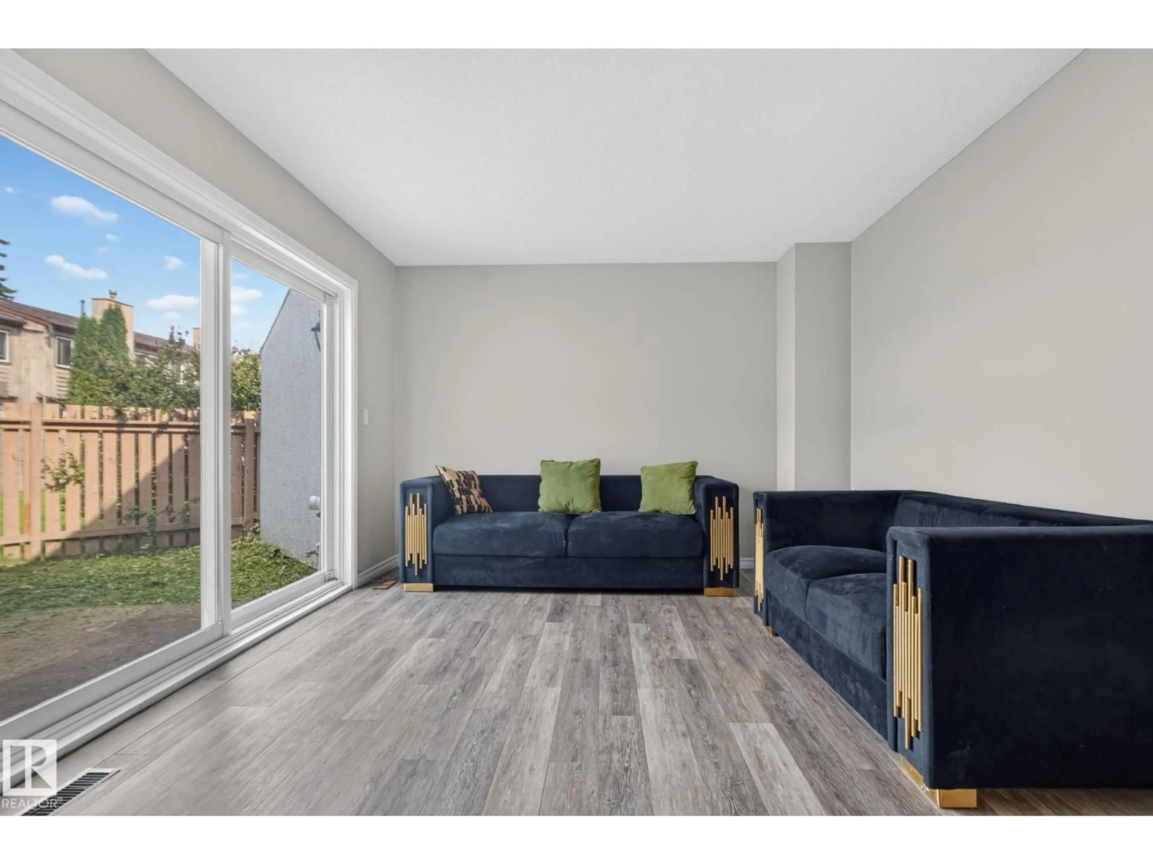 Living room with furniture, unknown for NW - 17775 95 ST, Edmonton Alberta T5Z2E3