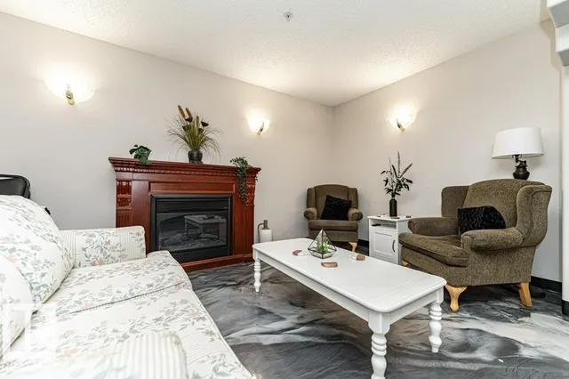 #304 - 5116 49 AV, Leduc 5