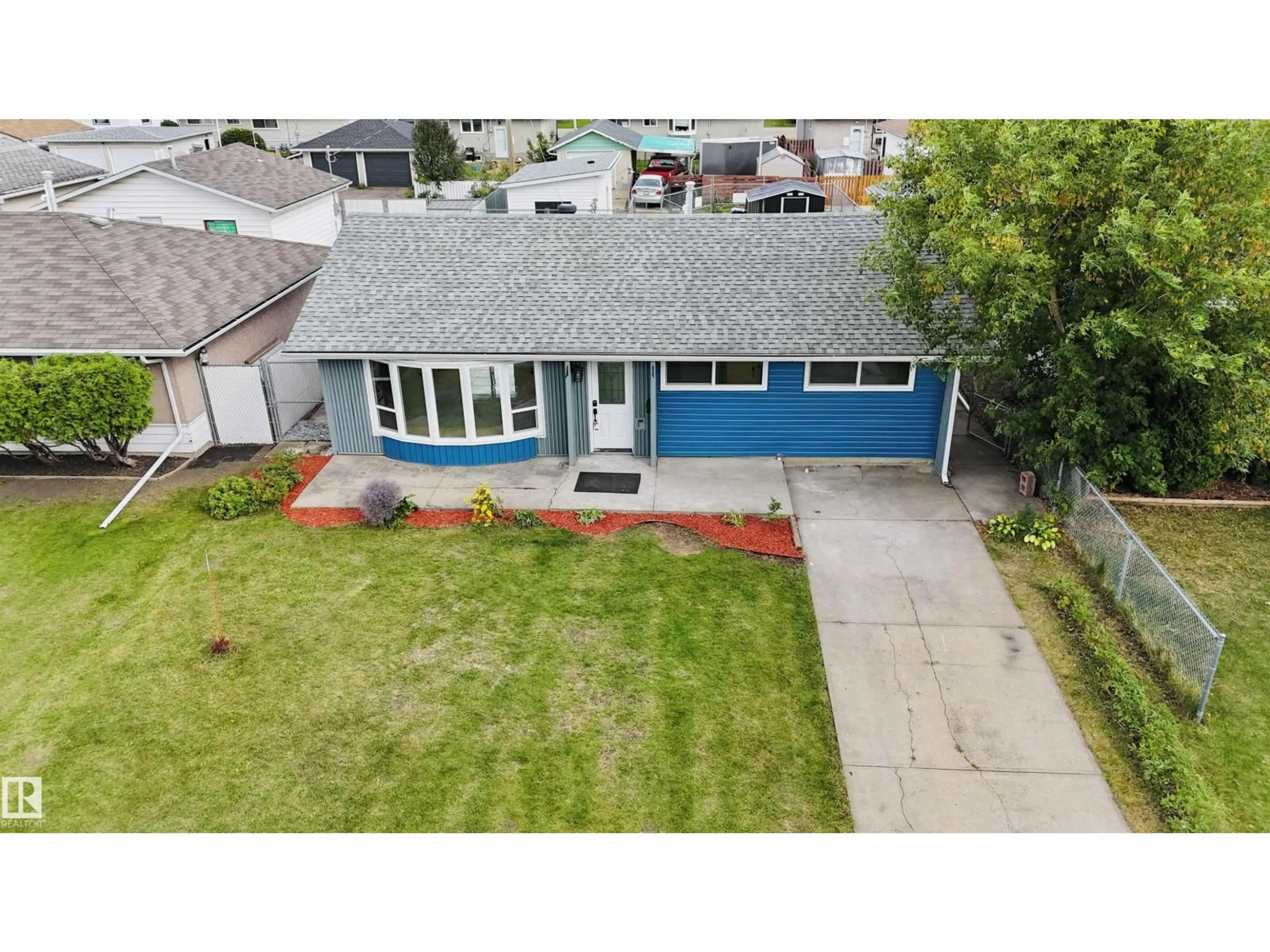 A pic from outside/outdoor area/front of a property/back of a property/a pic from drone, street for NW - 13423 112 ST, Edmonton Alberta T5E5A3