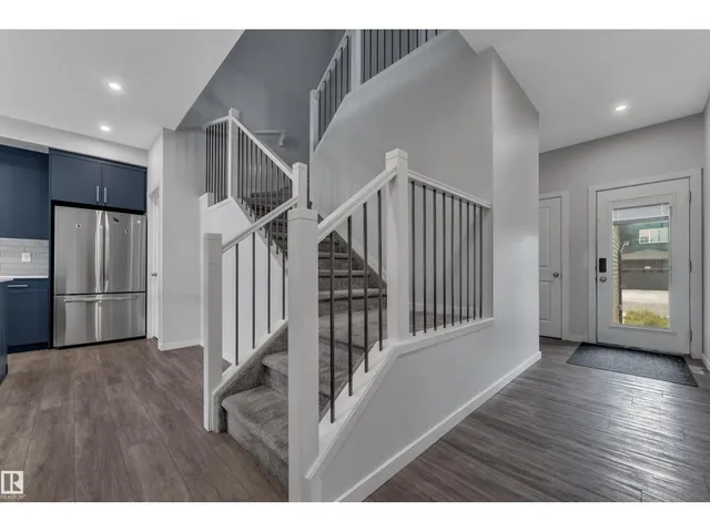 9450 PEAR CR, Edmonton 4