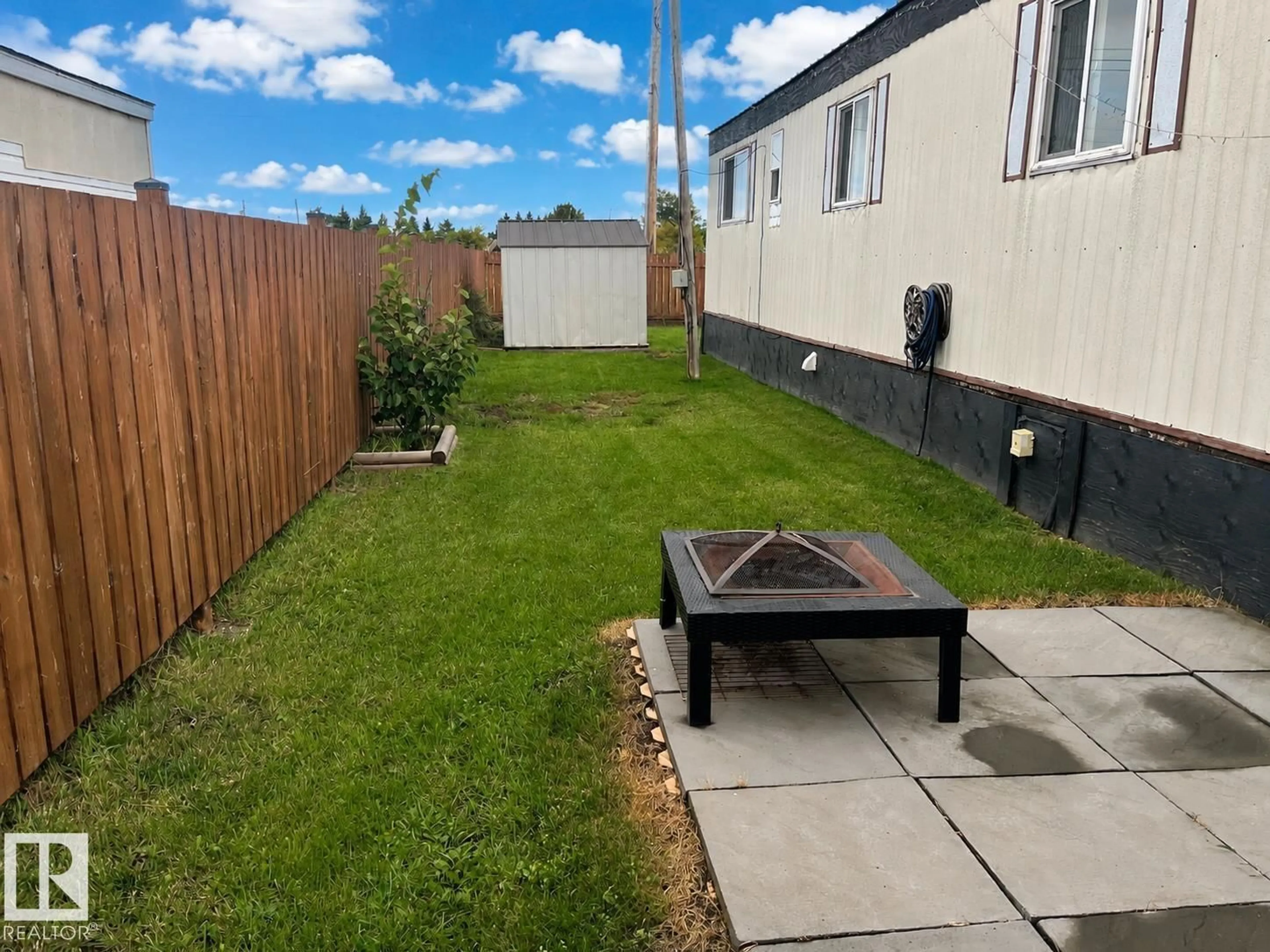 Patio, street for 5000 59 AV, Viking Alberta T0B4N0