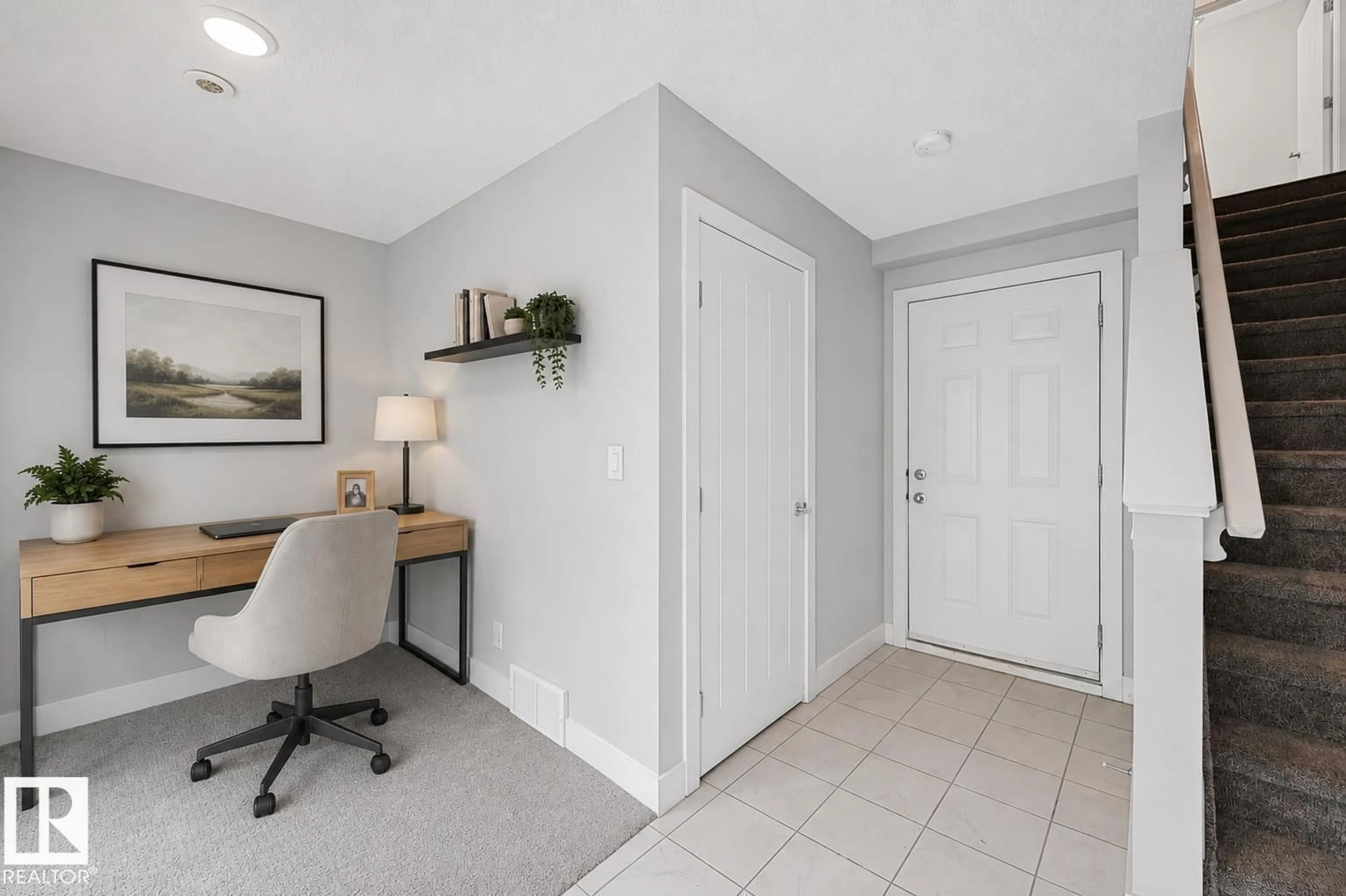 Indoor entryway for 804 - 30 WELSH DR, Edmonton Alberta T6X1Y8