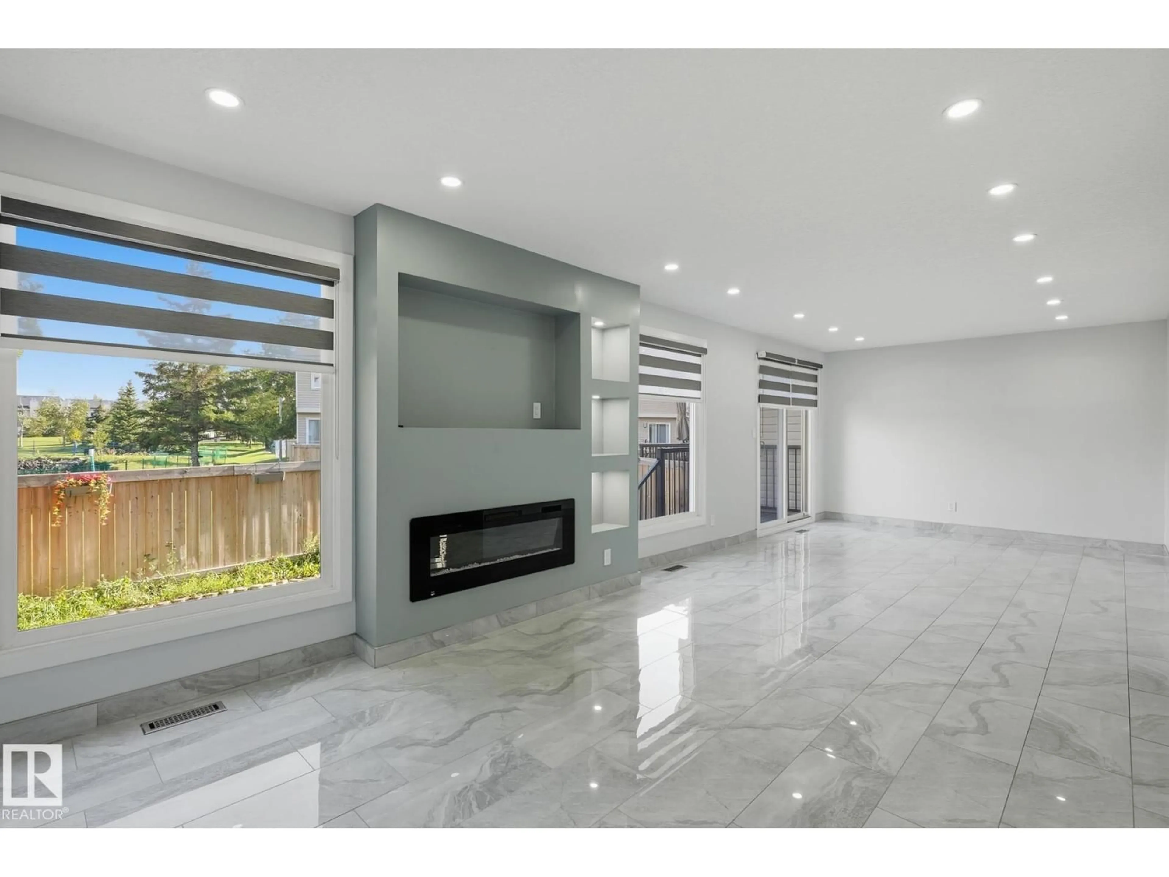 Unknown for 419 DUNLUCE RD, Edmonton Alberta T5X4Y5