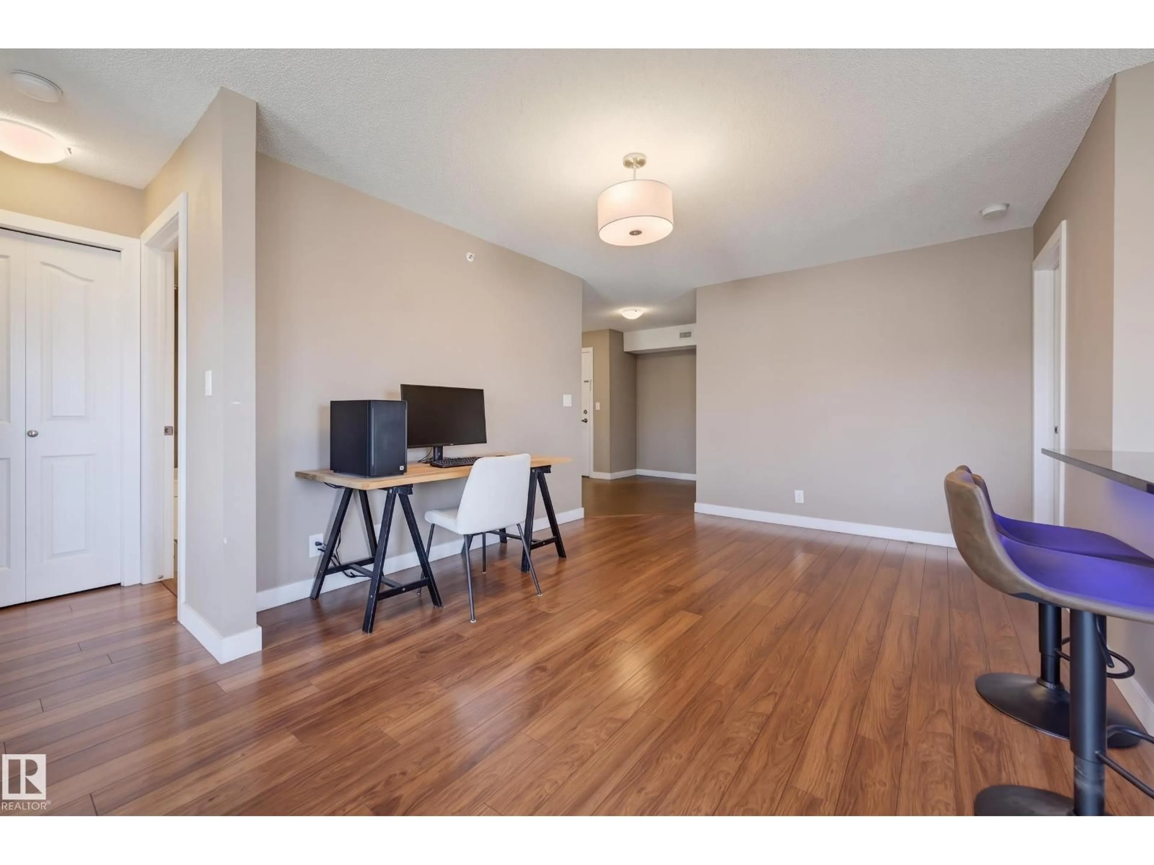 A pic of a room for #415 - 11820 22 AV, Edmonton Alberta T6W2A2