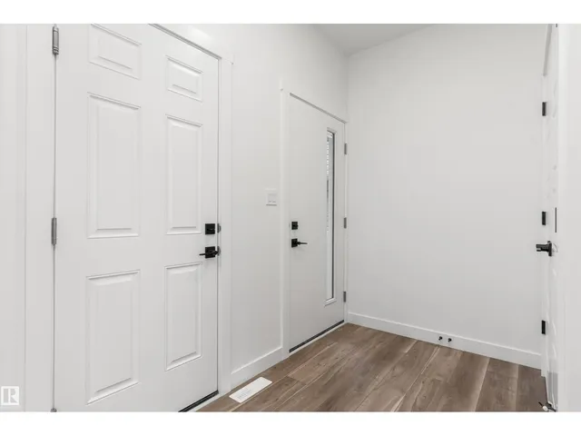 NW - 19131 20 AV, Edmonton 3