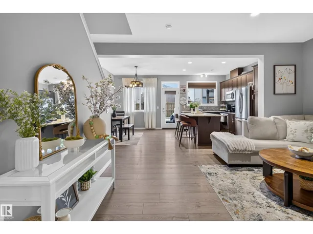 1241 MCCONACHIE BV, Edmonton 3