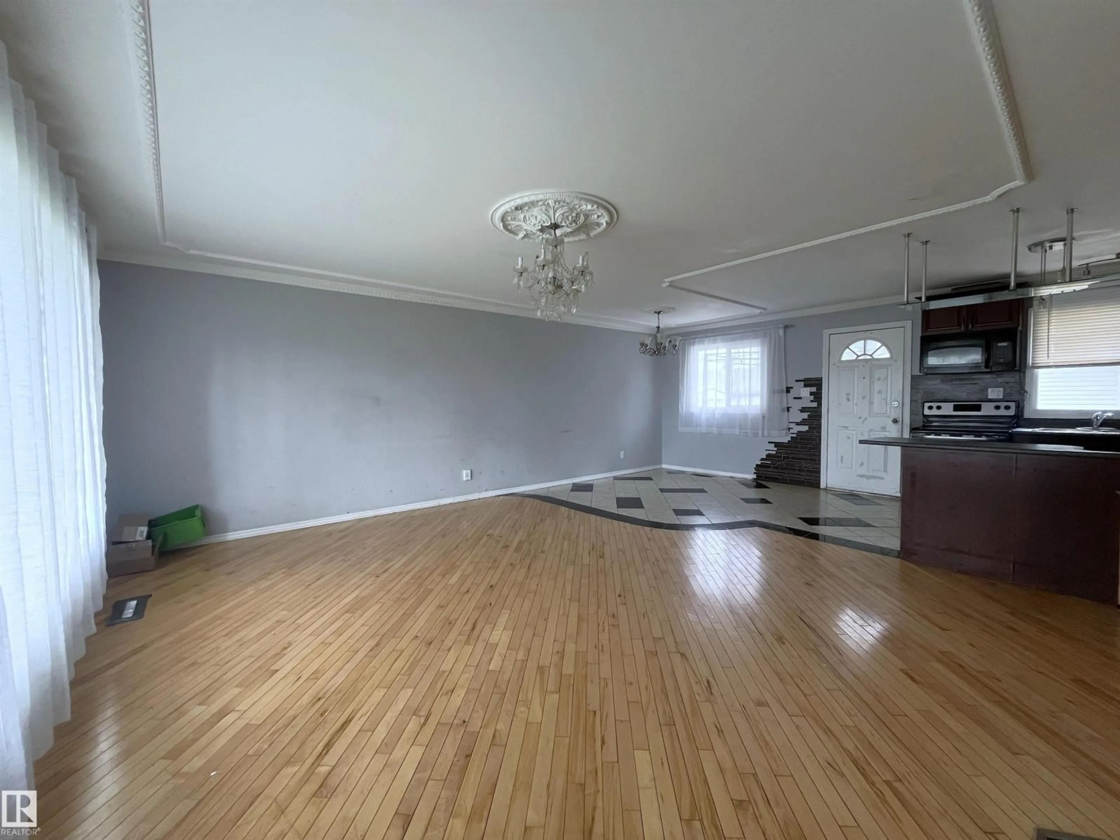 A pic of a room for 8817 163 ST, Edmonton Alberta T5R2N8
