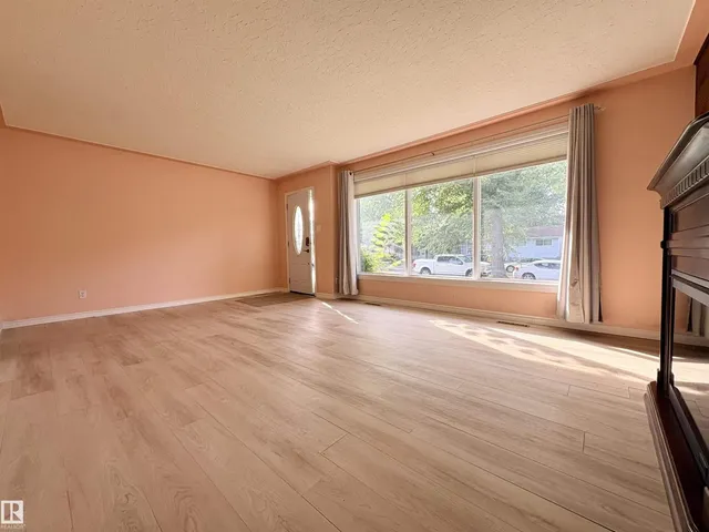 3834 110 AV, Edmonton 5