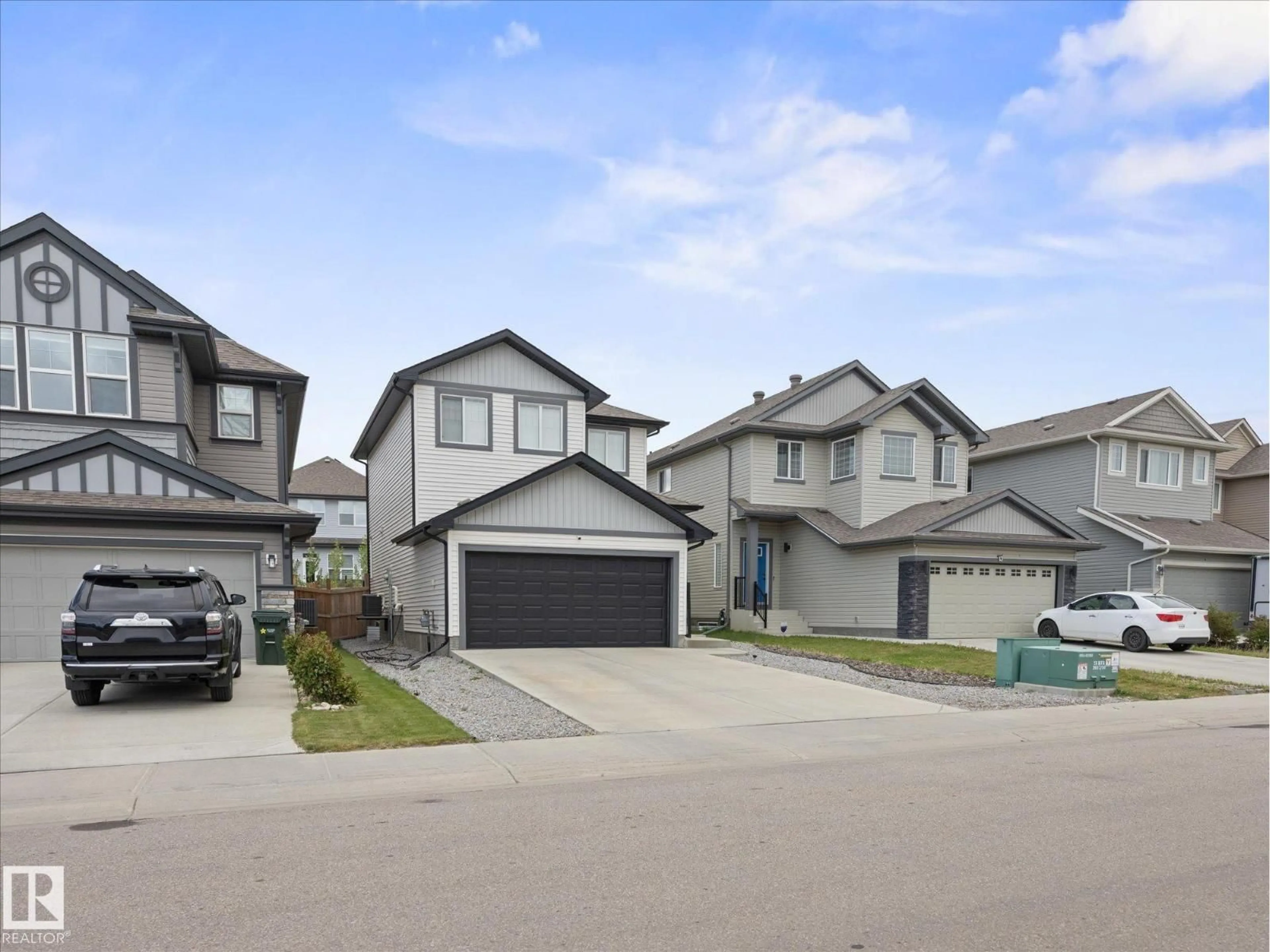A pic from outside/outdoor area/front of a property/back of a property/a pic from drone, street for 17 SAVOY CR, Sherwood Park Alberta T8H1A8
