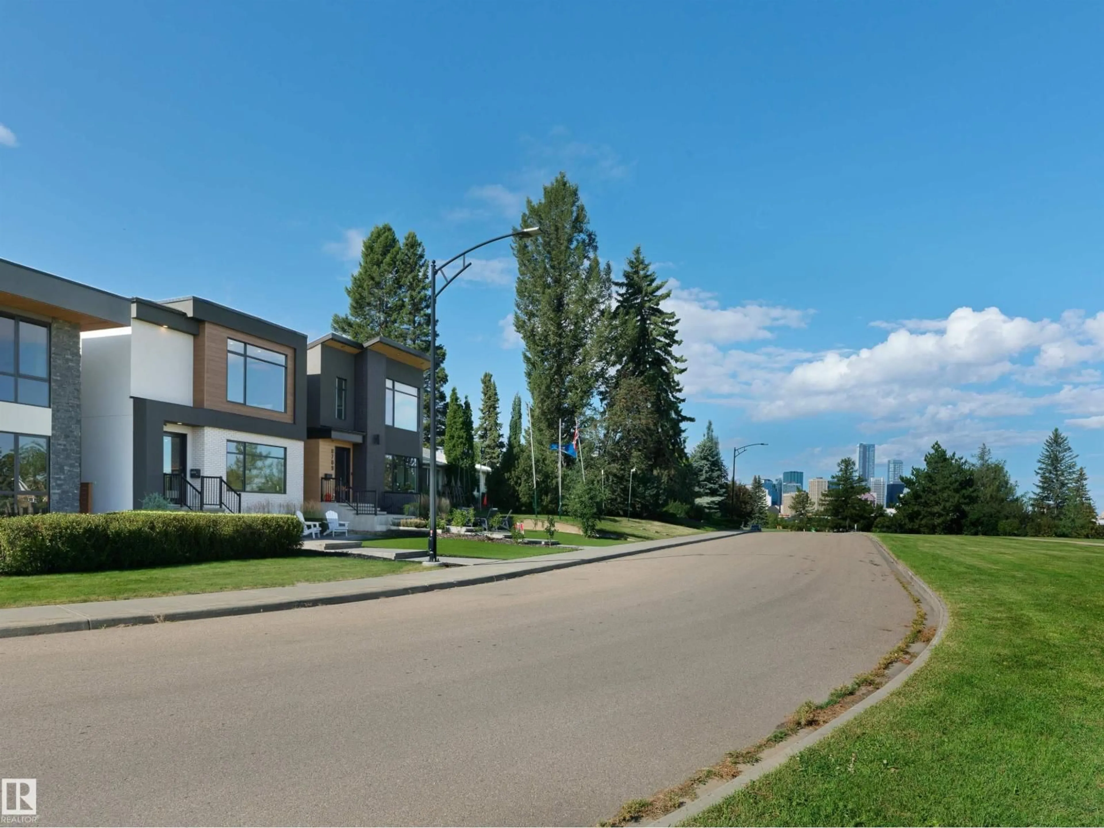 Unknown for 8707 STRATHEARN CR, Edmonton Alberta T6C4C5