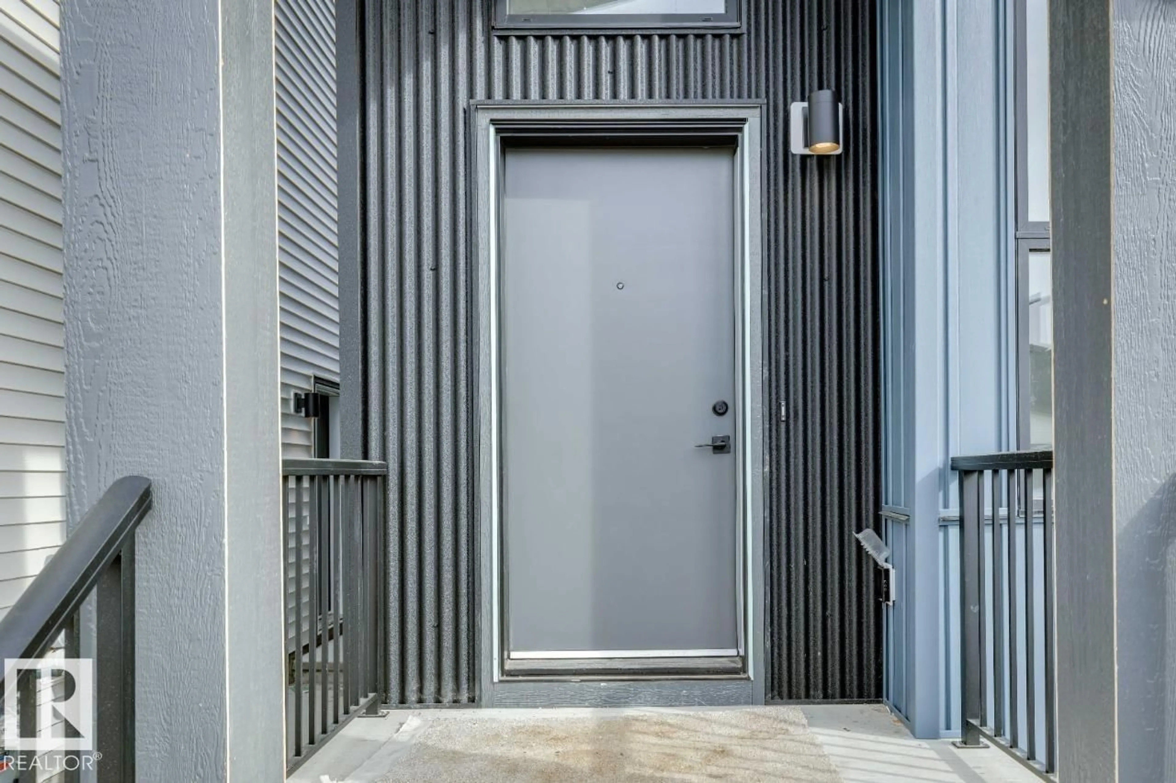 Unknown for 319 30 ST, Edmonton Alberta T6X3L6