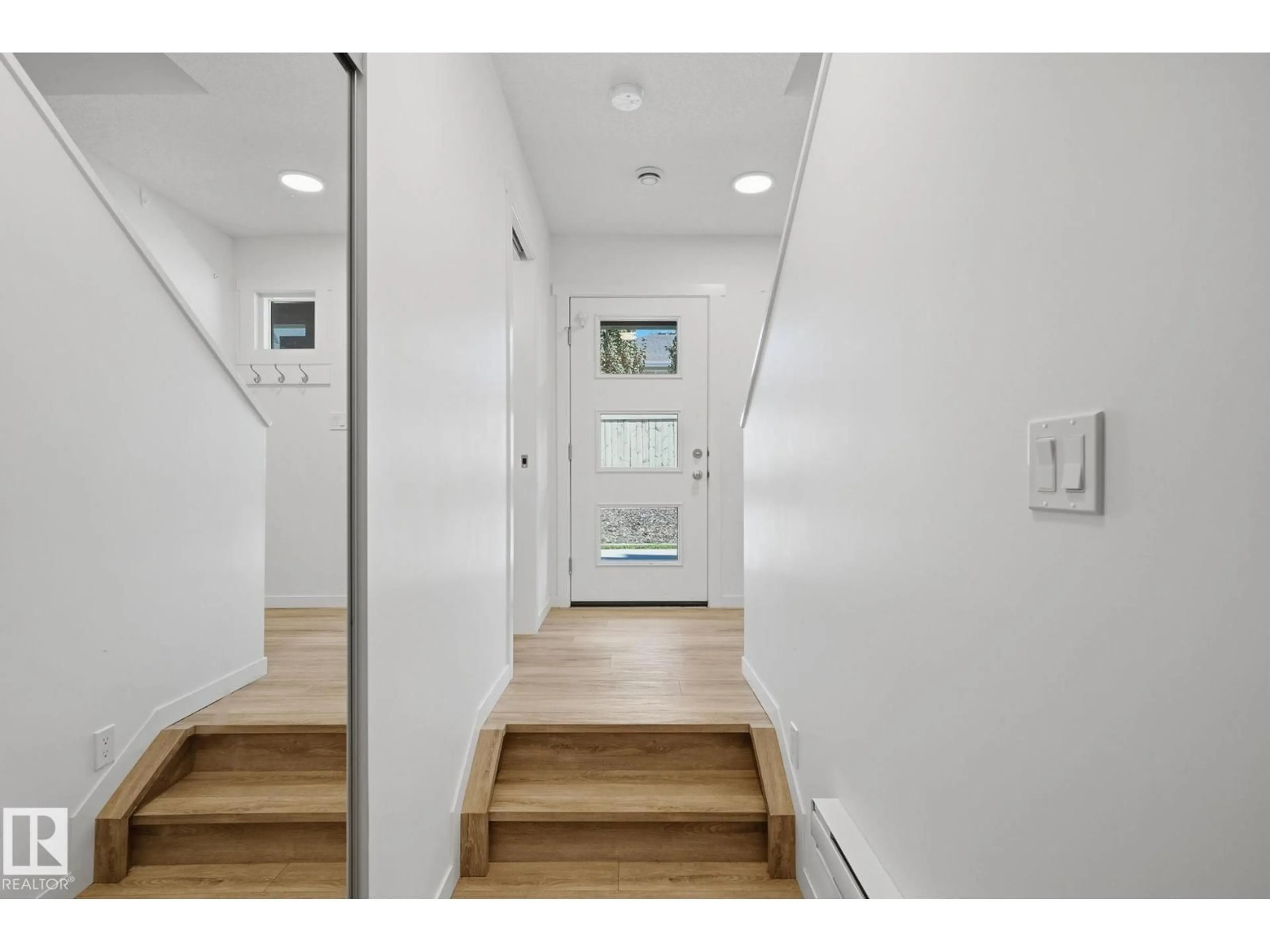 Indoor entryway for #24 - 1203 163 ST, Edmonton Alberta T6W3X1