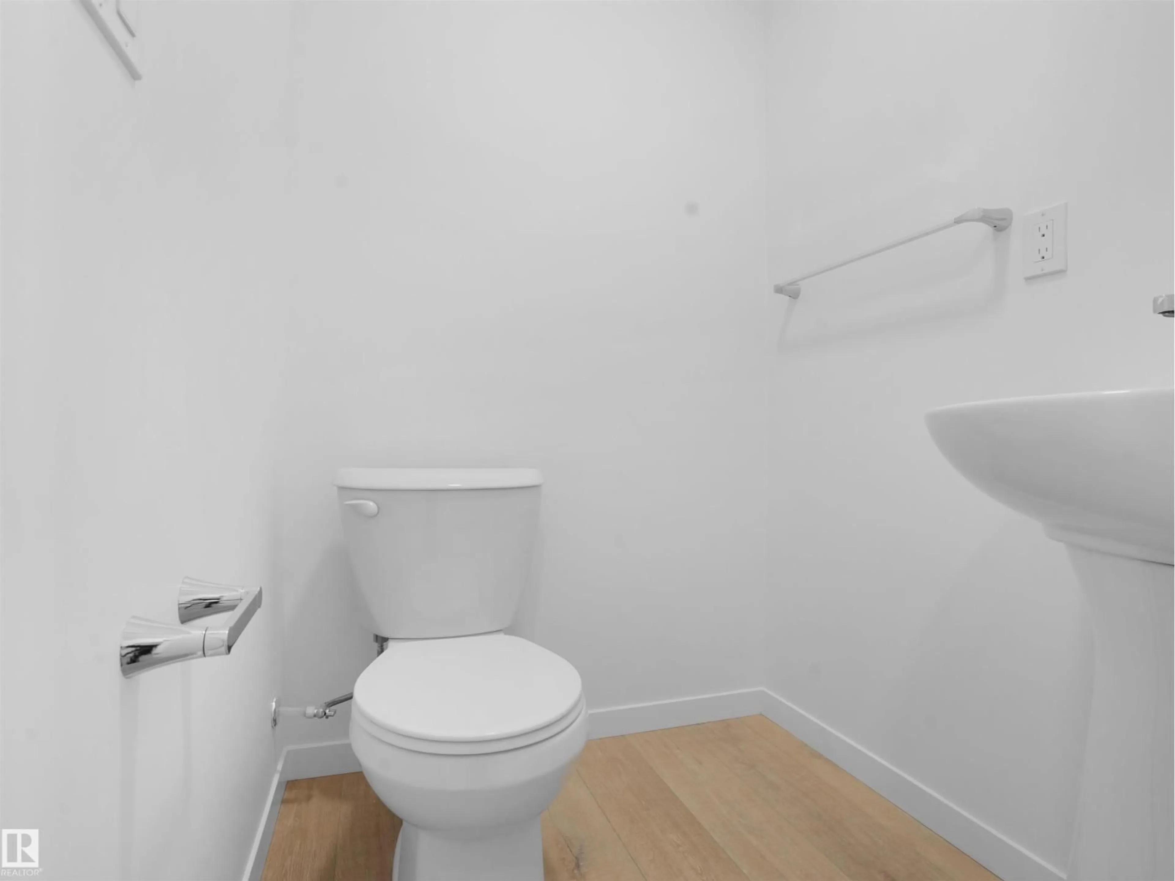 A pic of a room for 2040 MARQUIS WY, Edmonton Alberta T5Y4E7