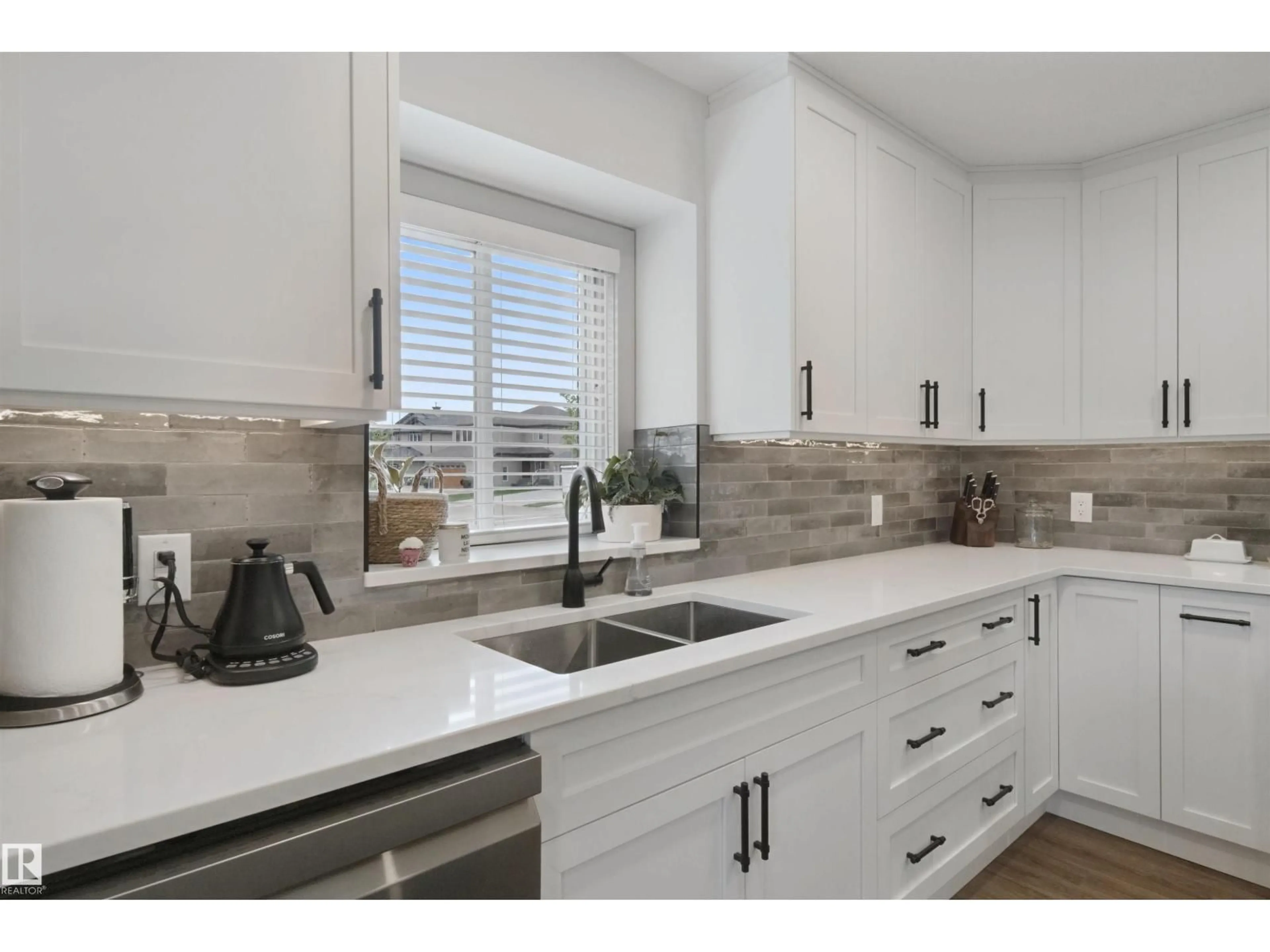 Open concept kitchen, ceramic/tile floor for 46 GUENETTE CR, Spruce Grove Alberta T7X3G9