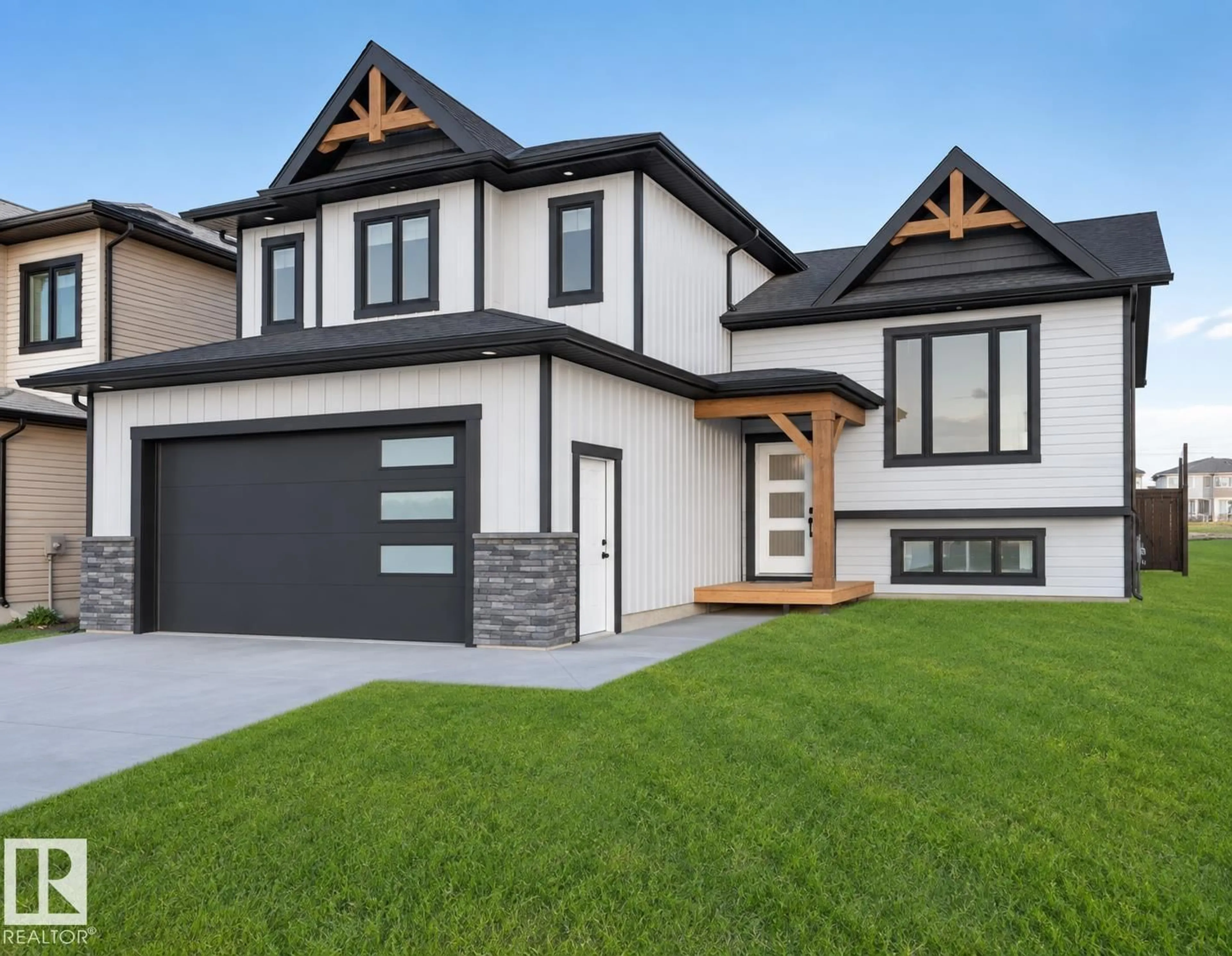 Home with vinyl exterior material, street for 1432 WILDRYE CR, Cold Lake Alberta T9M0K6