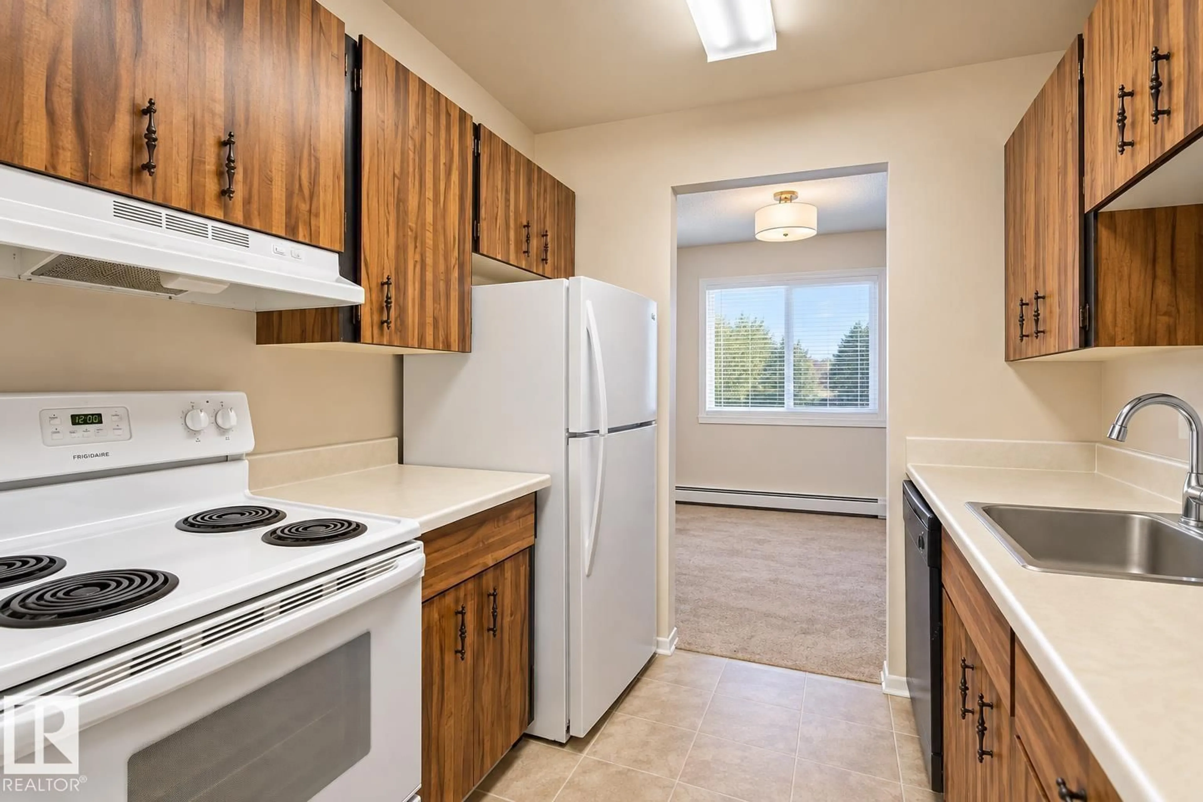 Standard kitchen, unknown for #402 - 18204 93 AV, Edmonton Alberta T5T2V2
