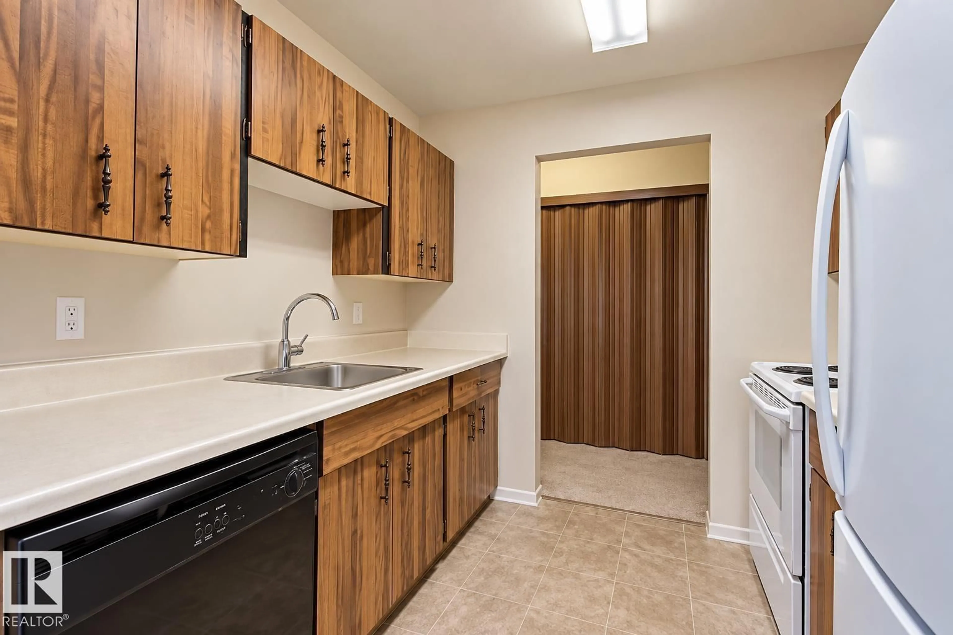 Standard kitchen, unknown for #402 - 18204 93 AV, Edmonton Alberta T5T2V2
