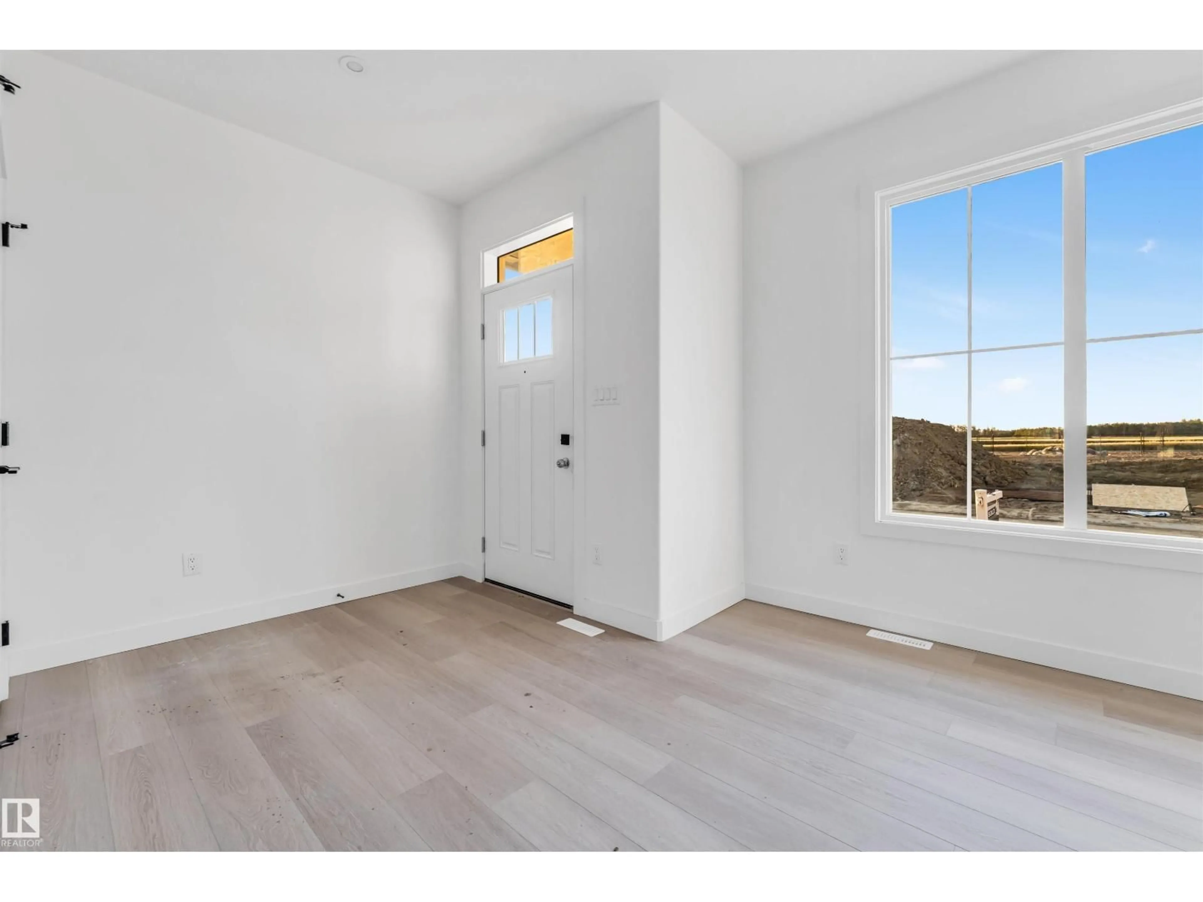 Indoor entryway for 534 ASHGROVE CIRCLE, Leduc Alberta T9E0K8