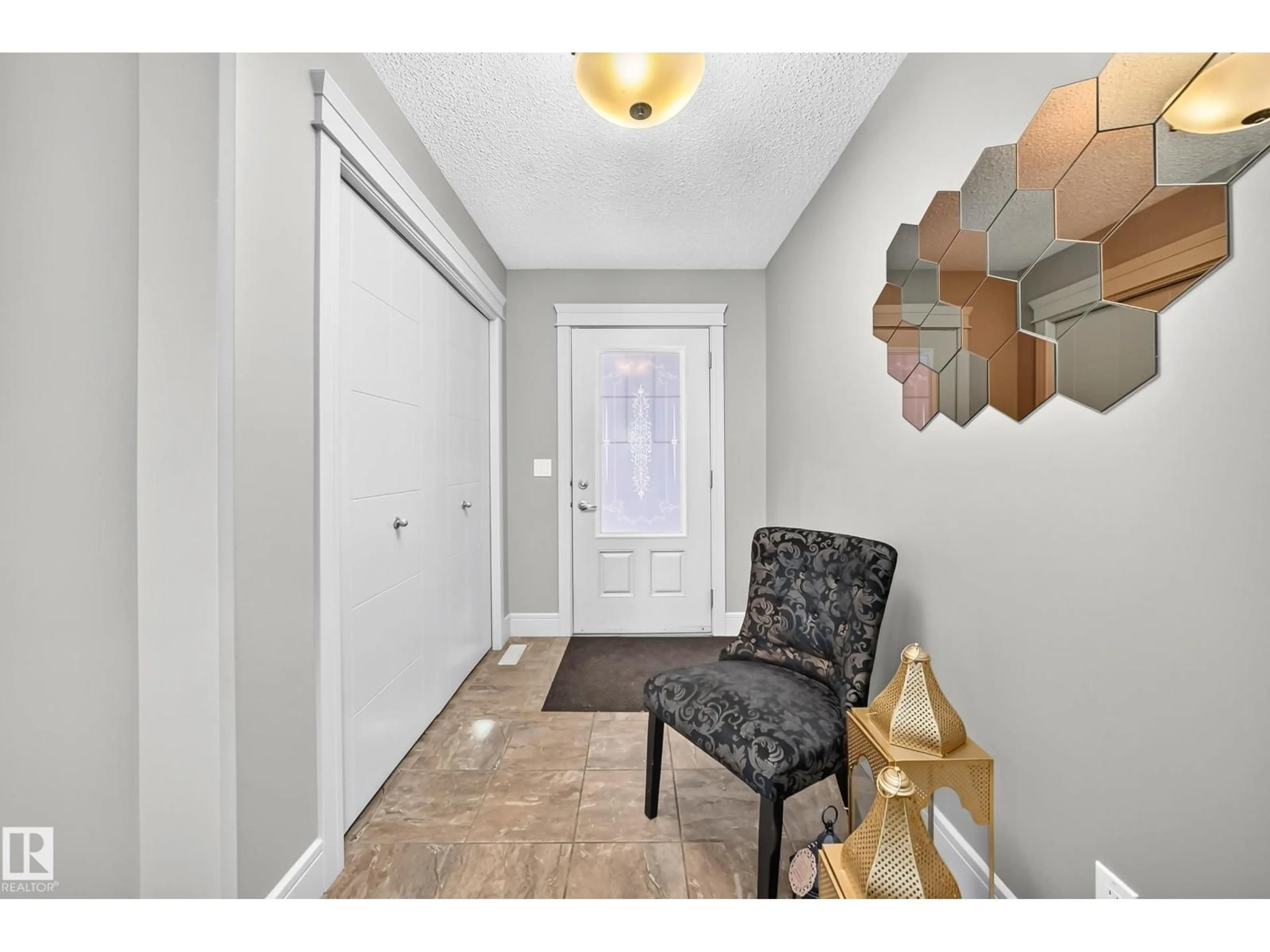 Indoor entryway for 12035 168 AV, Edmonton Alberta T5X0H8