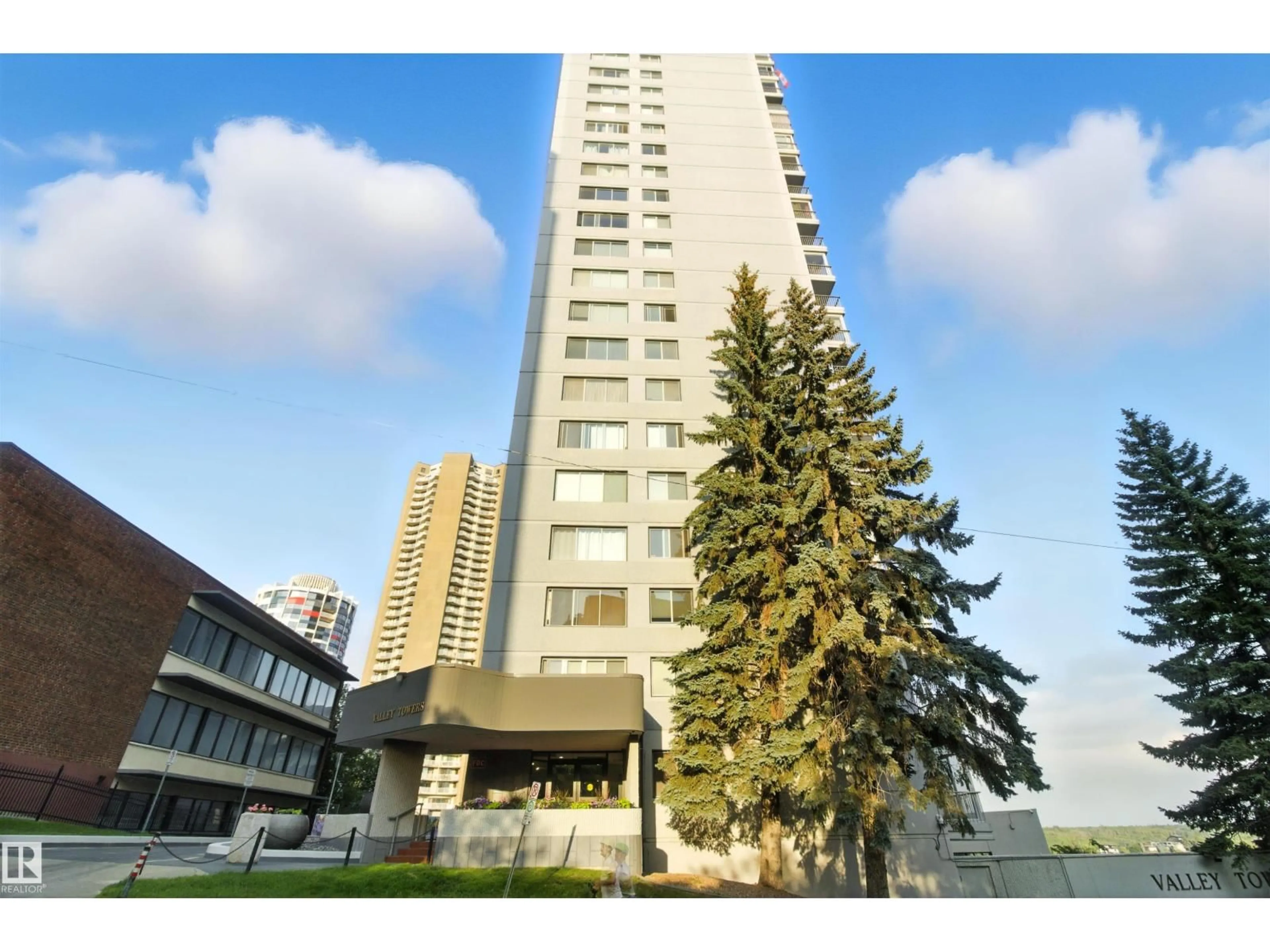 Unknown for 9923 - 2202 103 ST, Edmonton Alberta T5K2J3