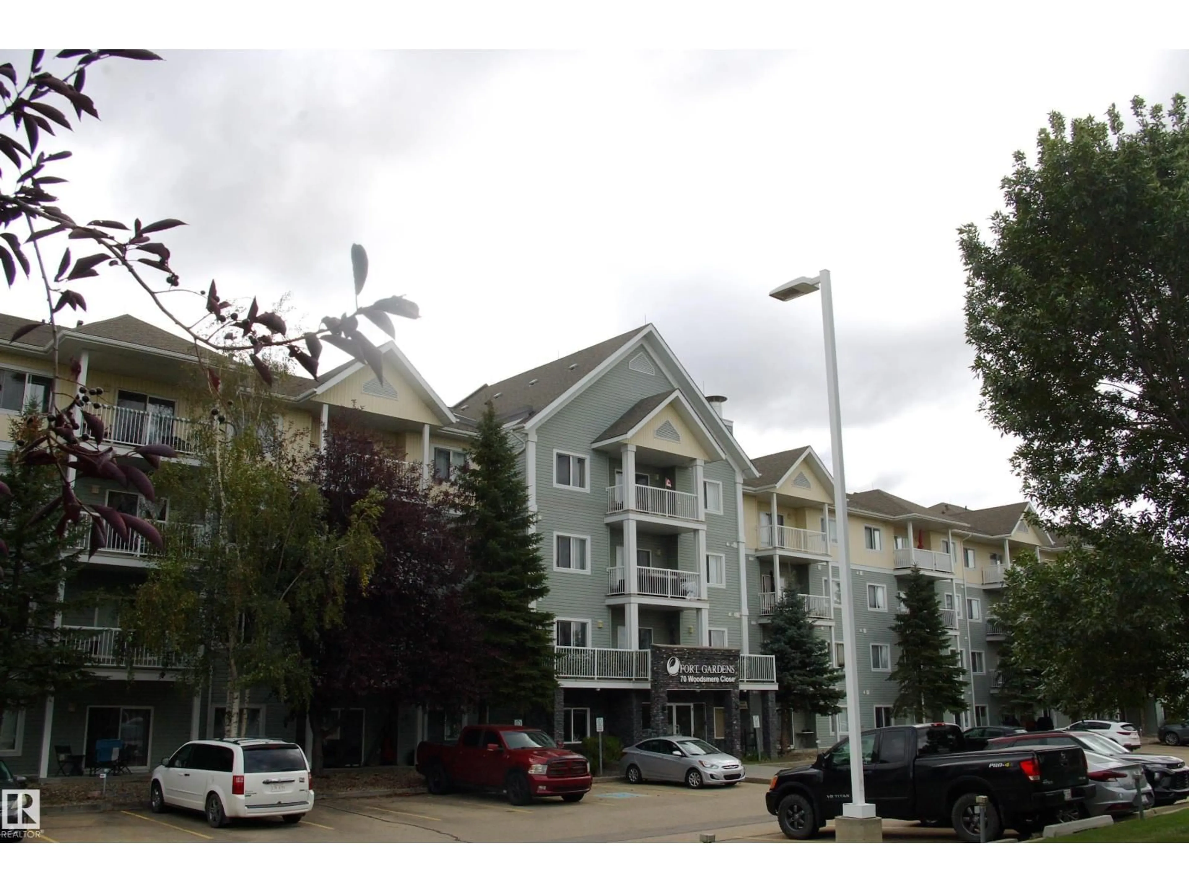 Blurry image for #305 - 70 WOODSMERE, Fort Saskatchewan Alberta T8L4R8