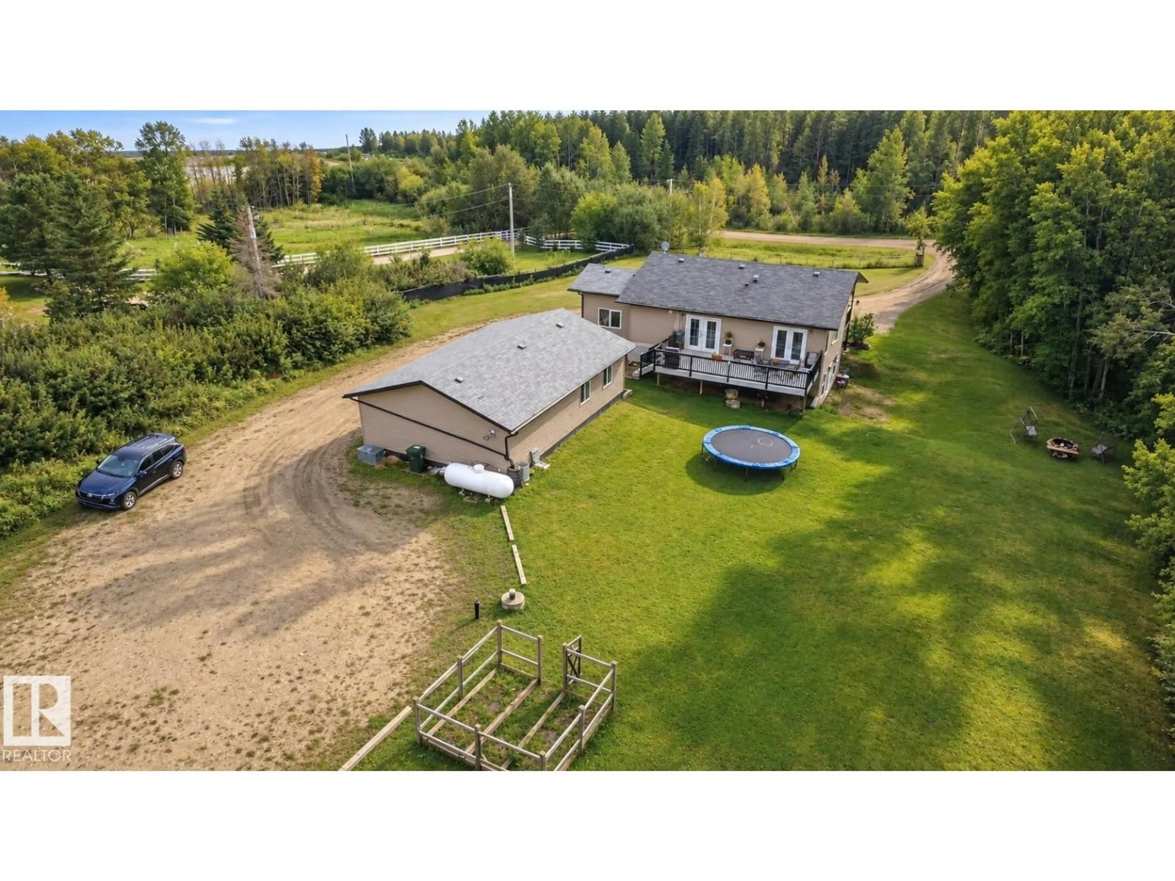 A pic from outside/outdoor area/front of a property/back of a property/a pic from drone, unknown for 327 50419 RANGE RD, Rural Beaver County Alberta T0B4J2