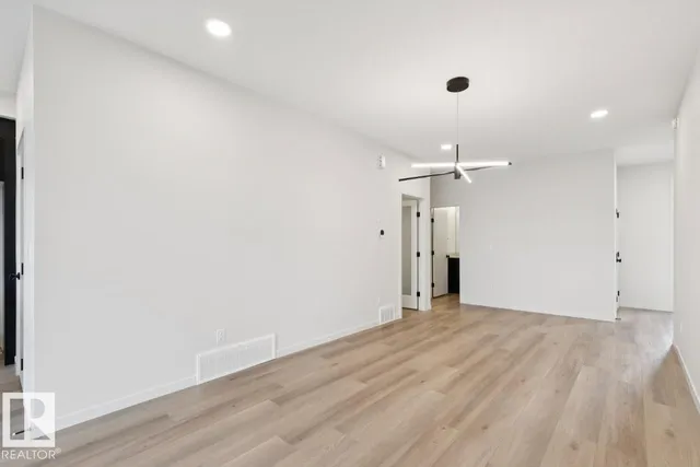 SW - 419 31 ST, Edmonton 4
