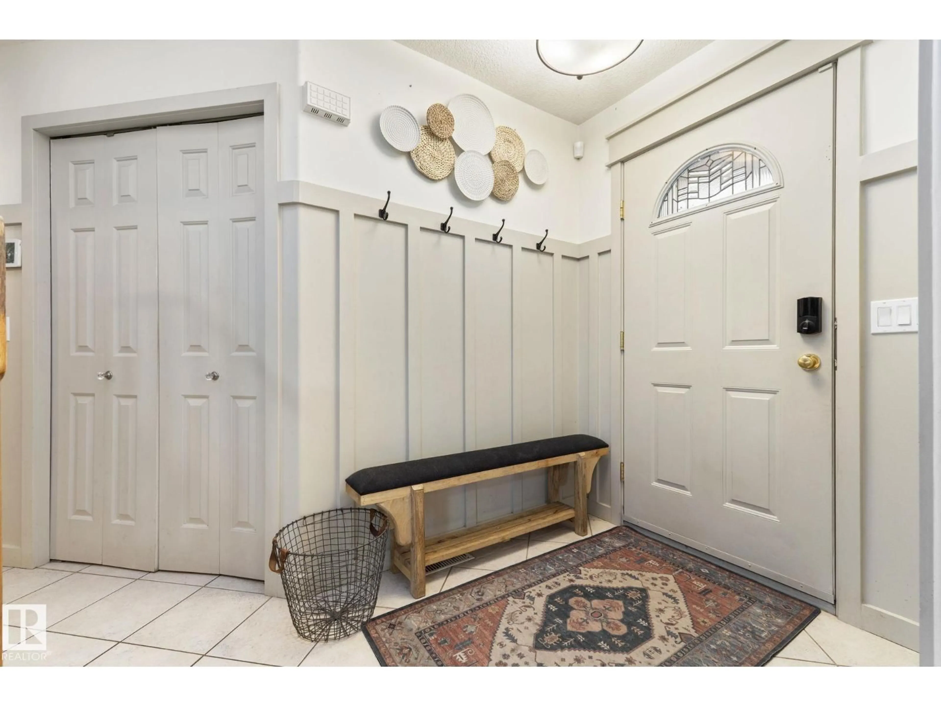 Indoor entryway for 2 WESTWOOD WD, Fort Saskatchewan Alberta T8L4J3