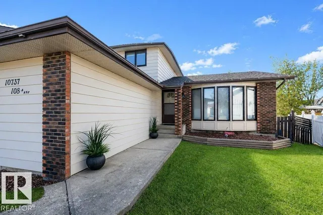 10737 108A AV, Westlock 2