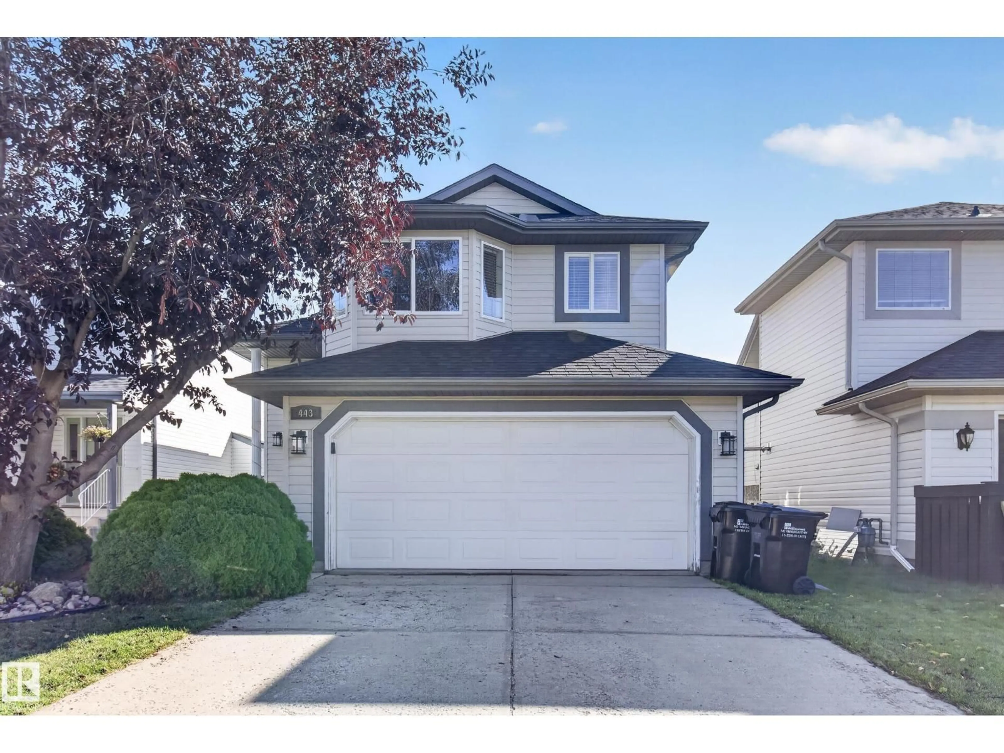 Home with vinyl exterior material, street for 443 FOXBORO WY, Sherwood Park Alberta T8A6K5