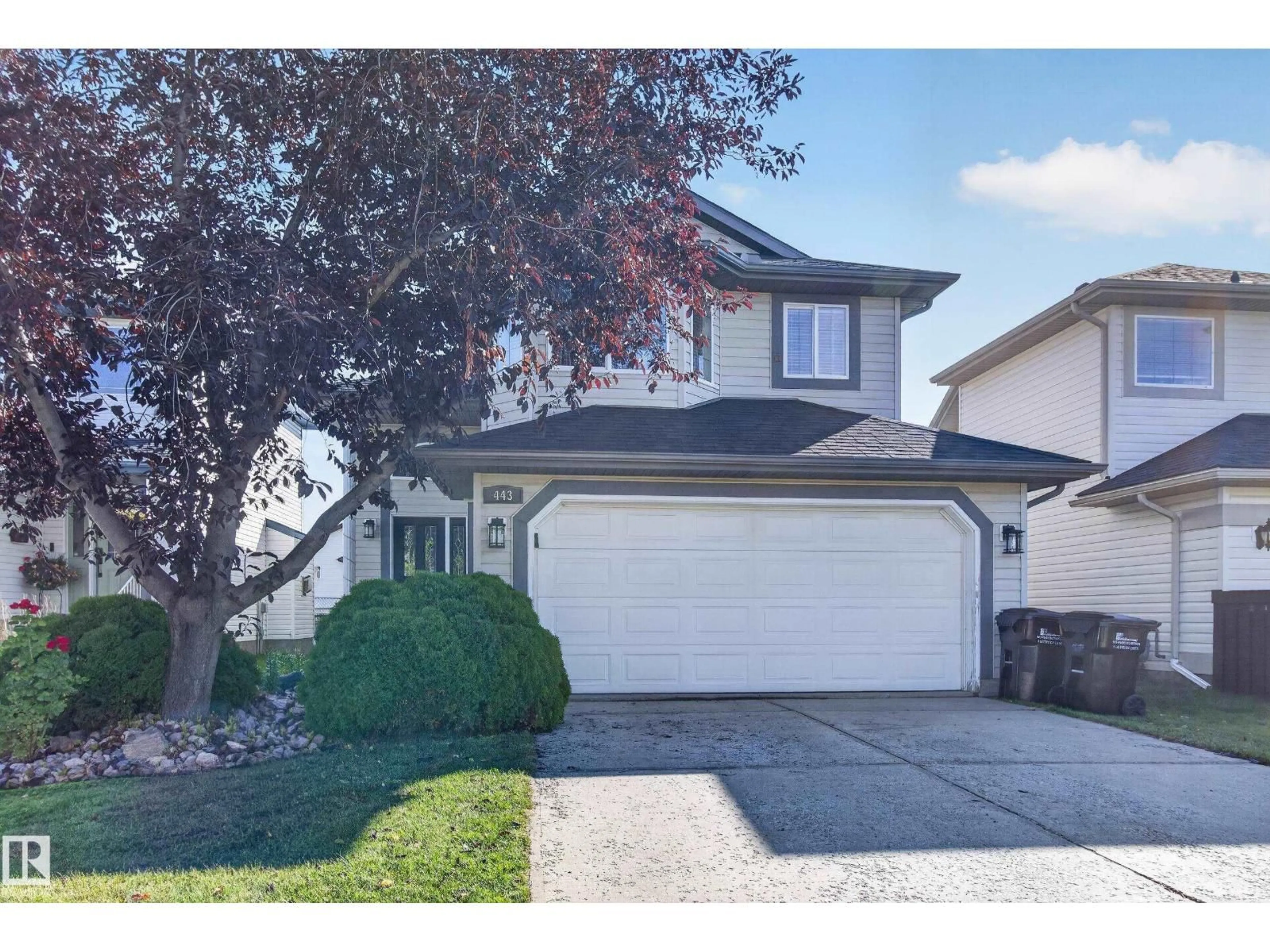 Home with vinyl exterior material, street for 443 FOXBORO WY, Sherwood Park Alberta T8A6K5